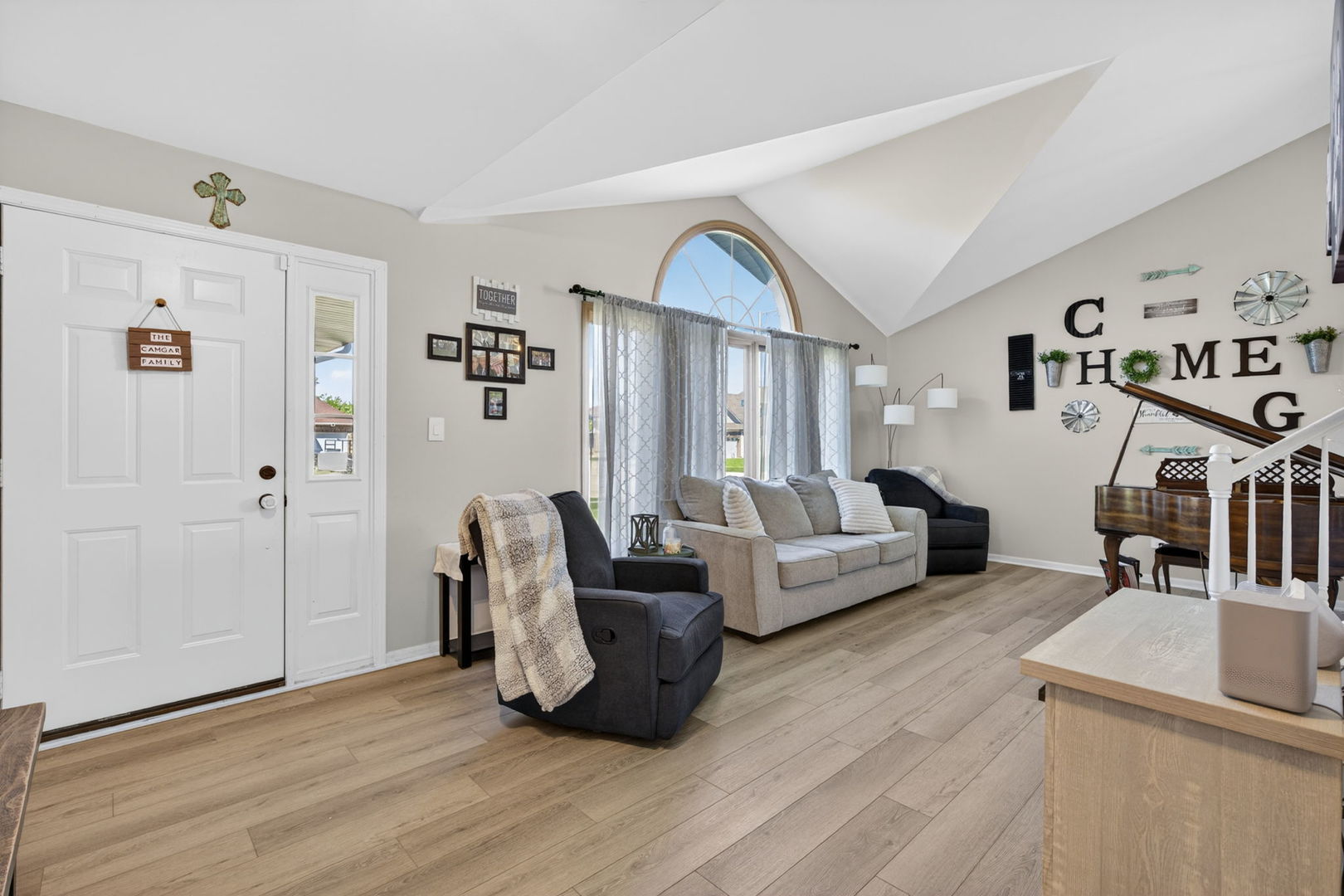 702 Longwood Court, Minooka, IL 60447