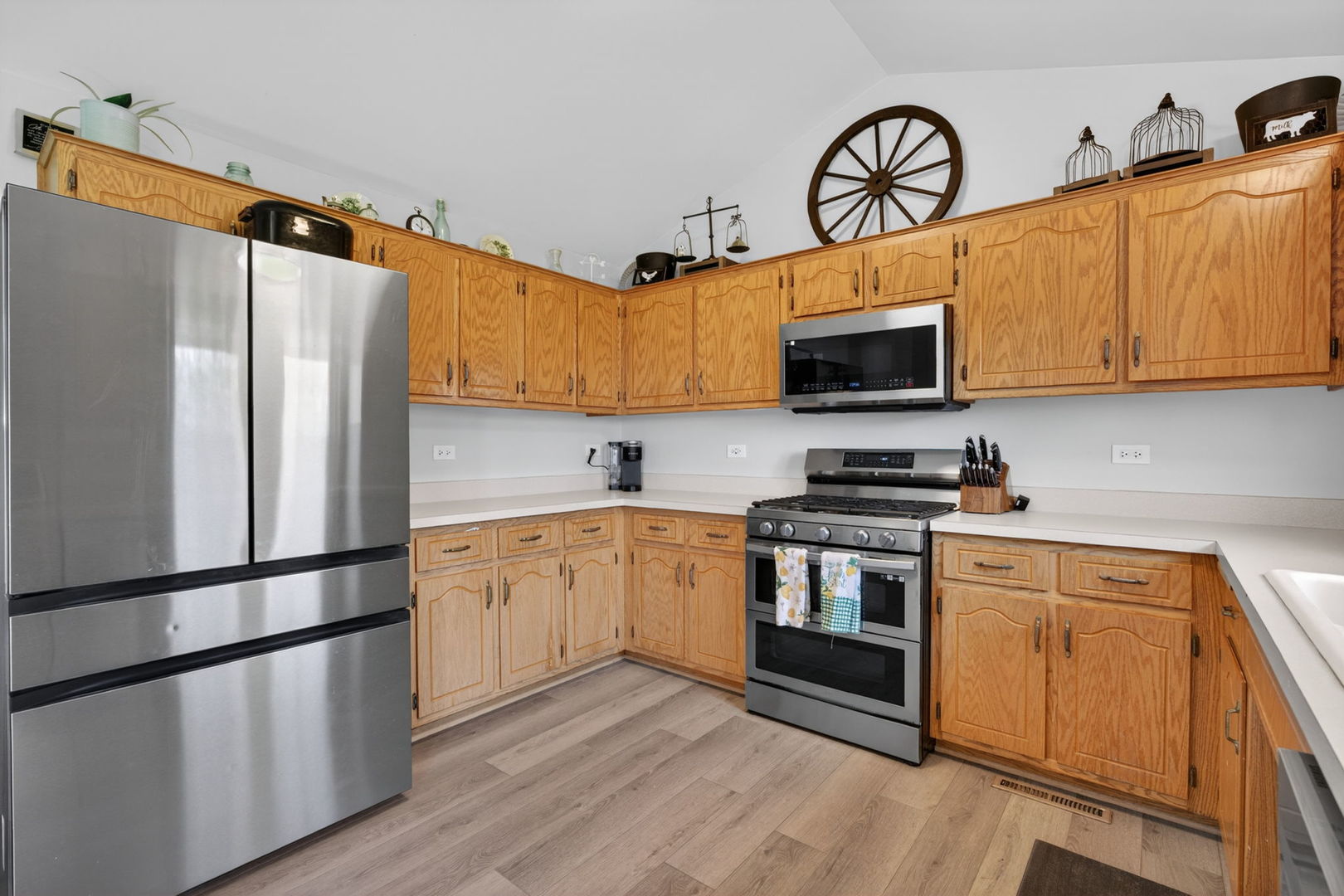 702 Longwood Court, Minooka, IL 60447