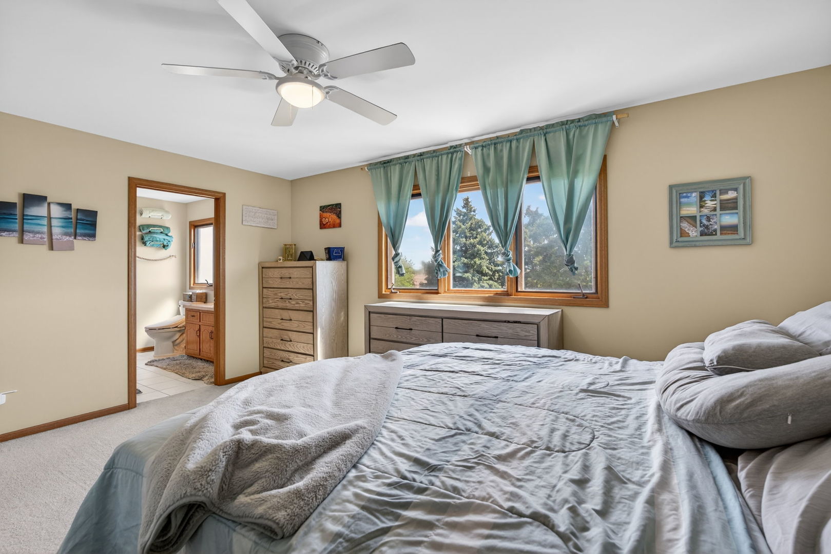 702 Longwood Court, Minooka, IL 60447