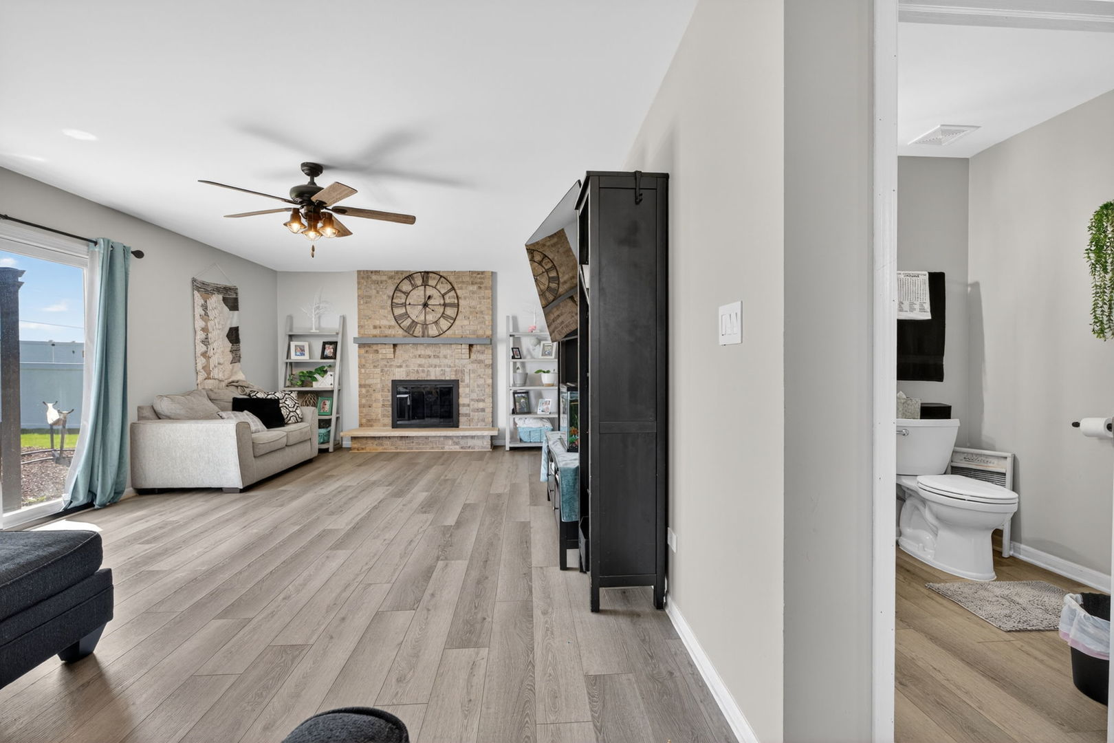 702 Longwood Court, Minooka, IL 60447