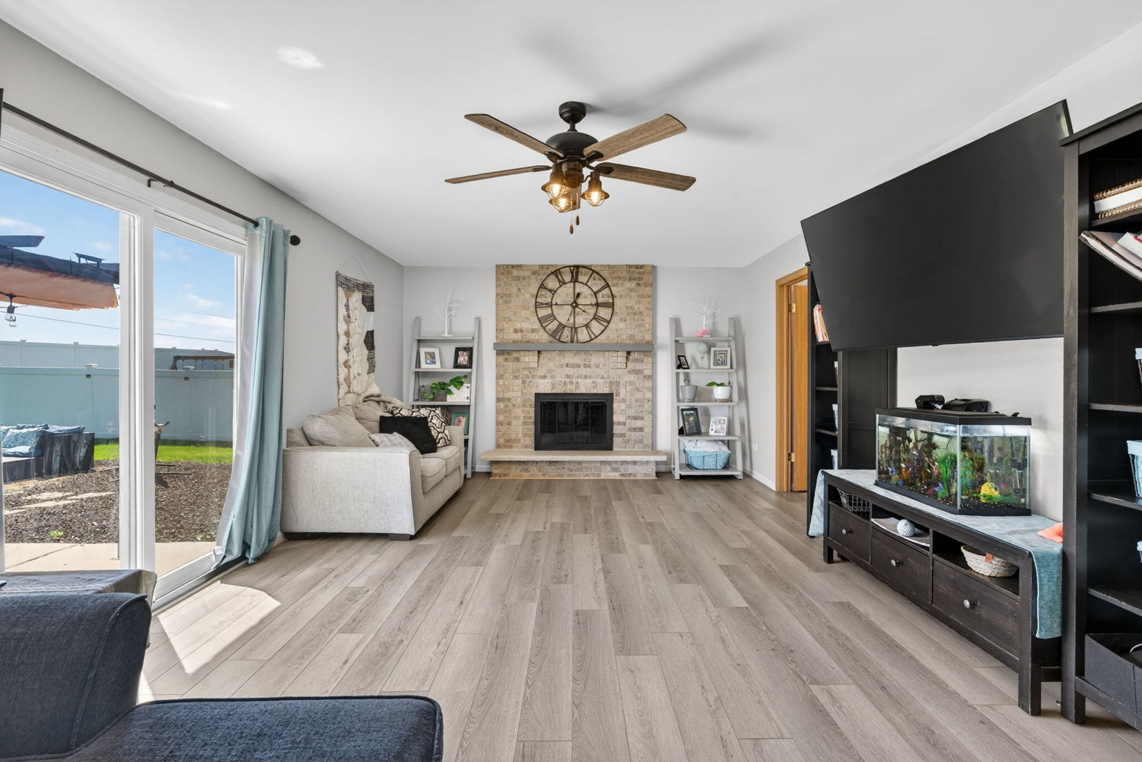 702 Longwood Court, Minooka, IL 60447