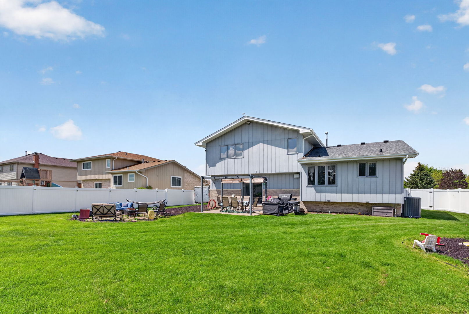 702 Longwood Court, Minooka, IL 60447