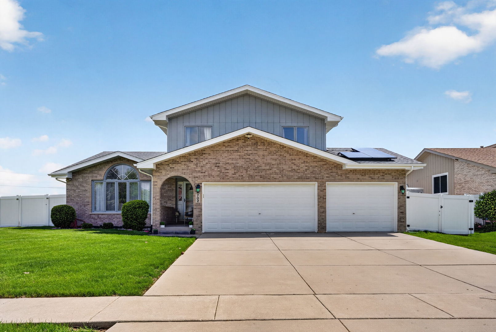 702 Longwood Court, Minooka, IL 60447