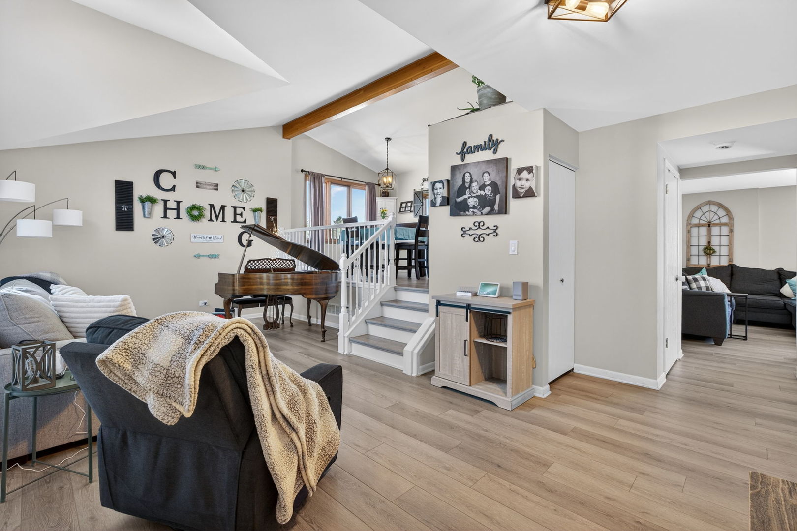 702 Longwood Court, Minooka, IL 60447