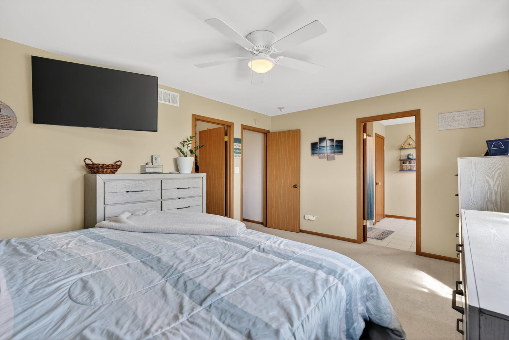 702 Longwood Court, Minooka, IL 60447