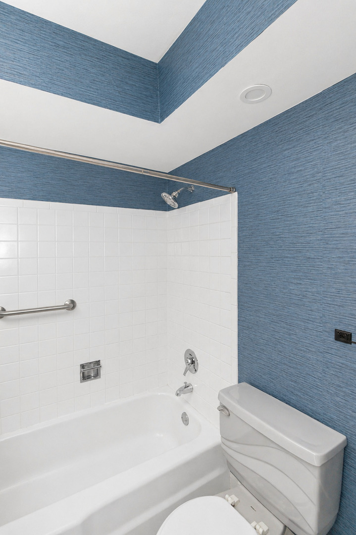 1475 Rebecca Drive #310, Hoffman Estates, IL 60169