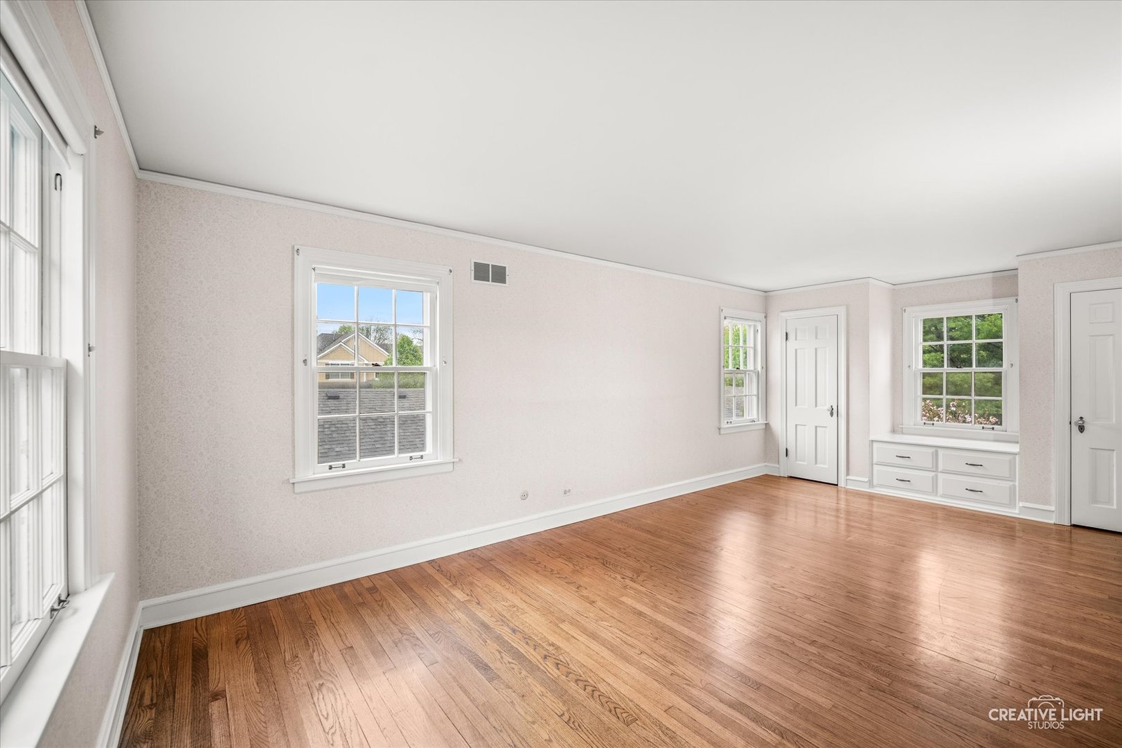 1106 N Washington Street, Wheaton, IL 60187