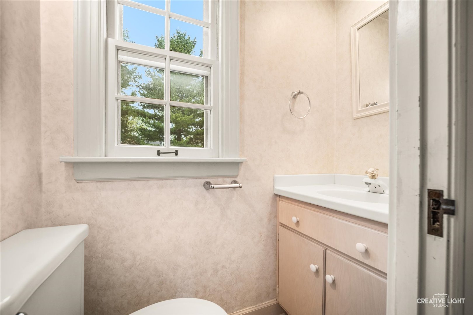 1106 N Washington Street, Wheaton, IL 60187