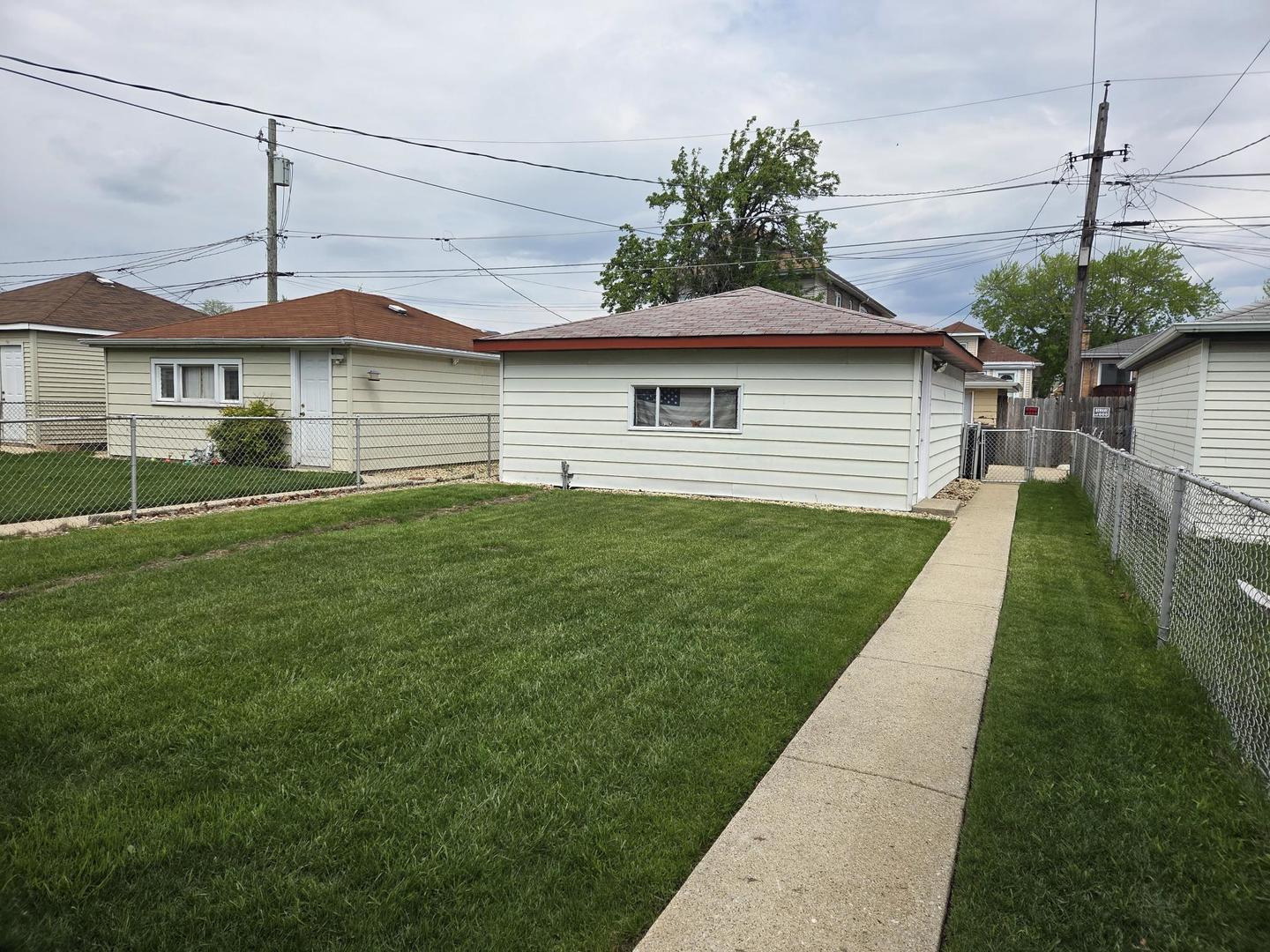 5822 W 64th Place, Chicago, IL 60638