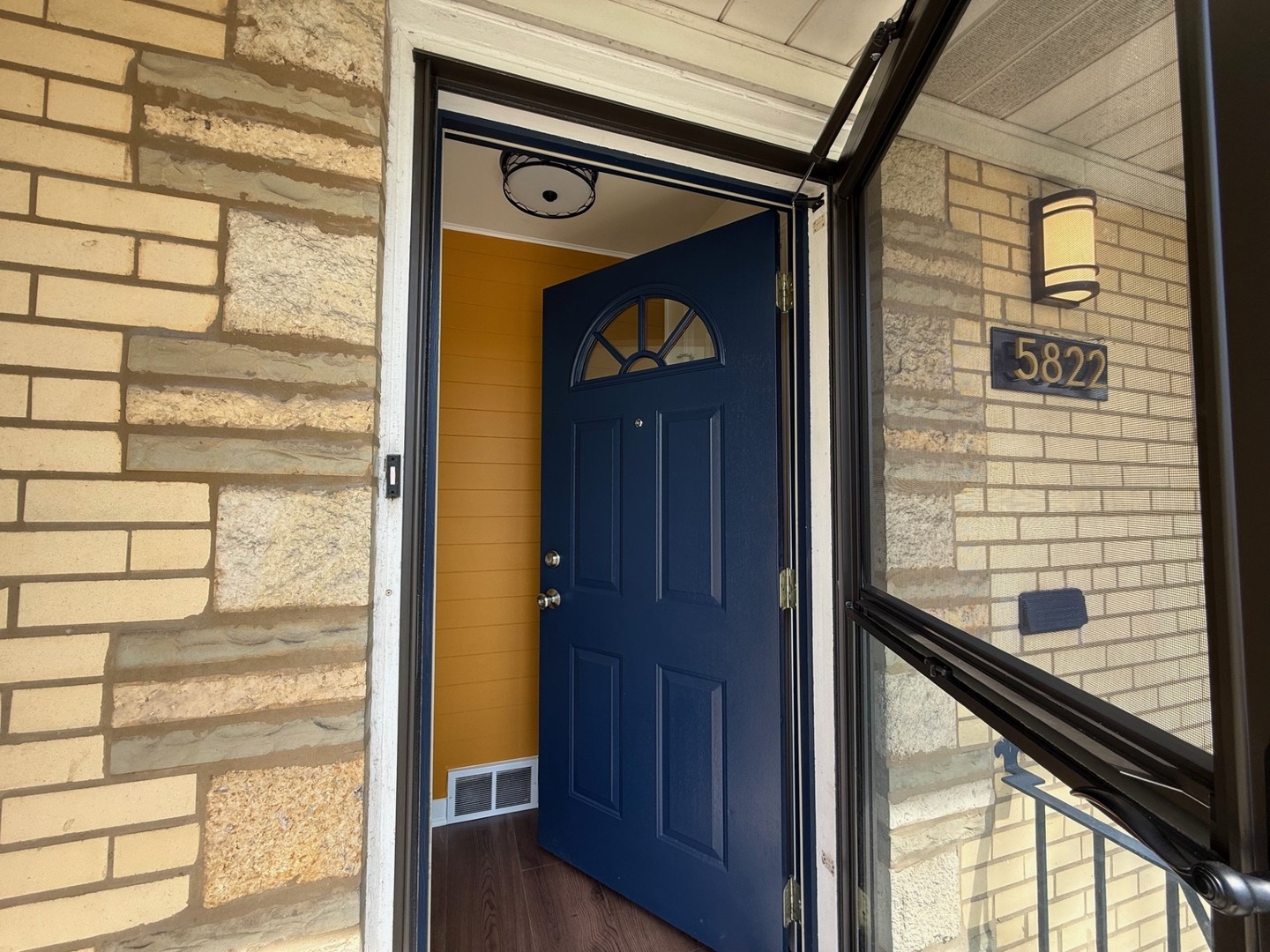 5822 W 64th Place, Chicago, IL 60638