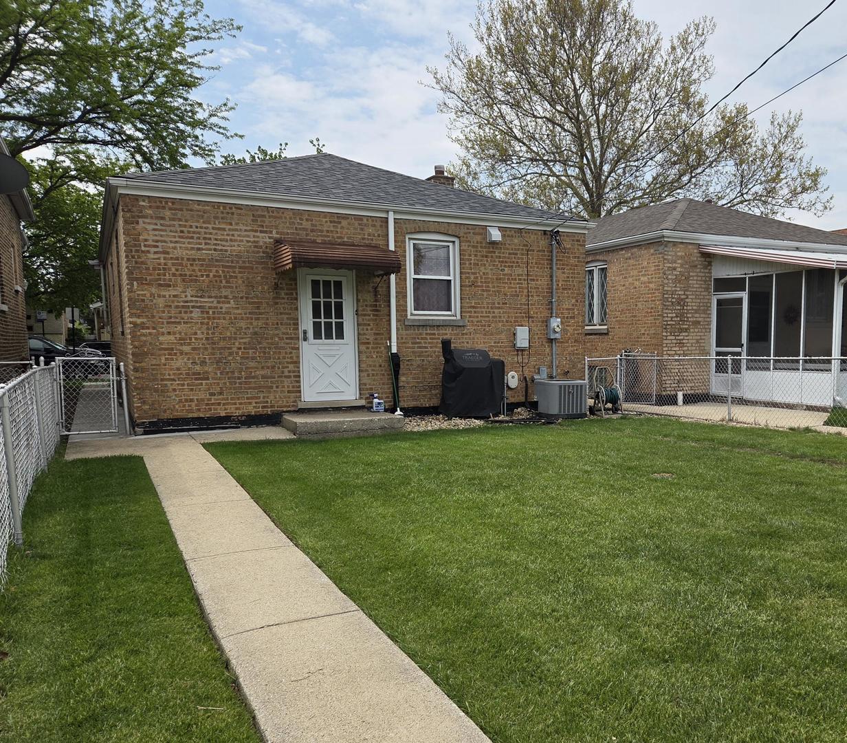 5822 W 64th Place, Chicago, IL 60638