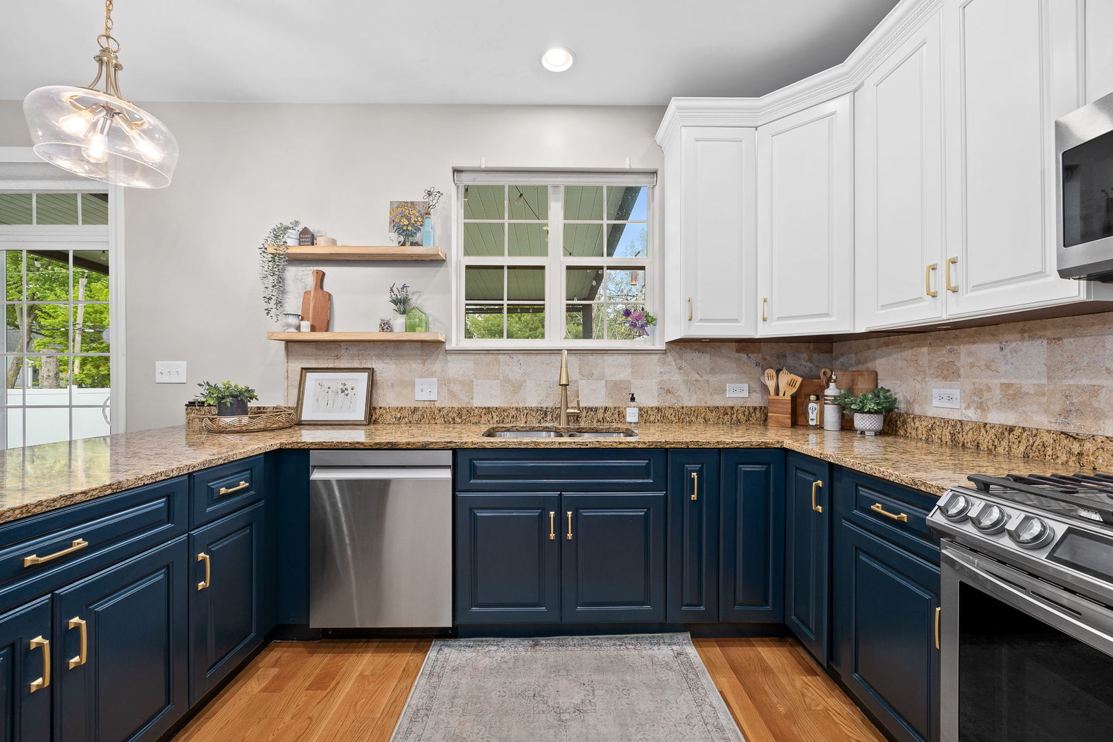 236 S Lincoln Street, Westmont, IL 60559