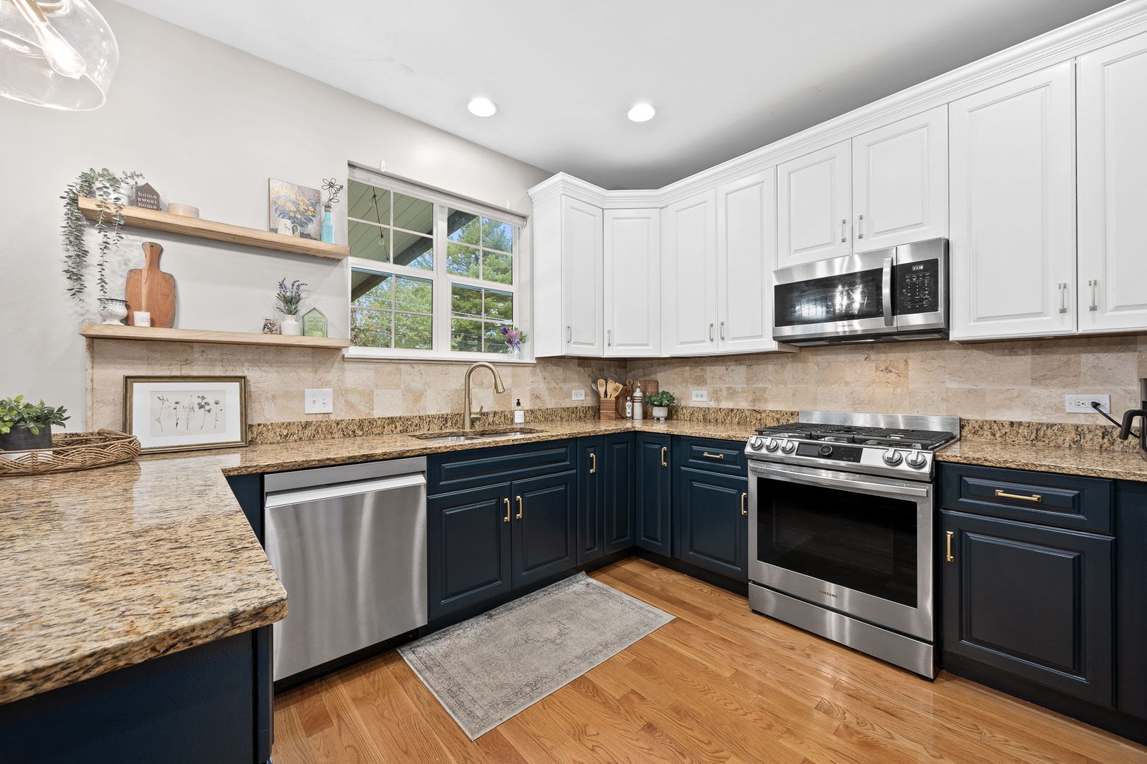 236 S Lincoln Street, Westmont, IL 60559