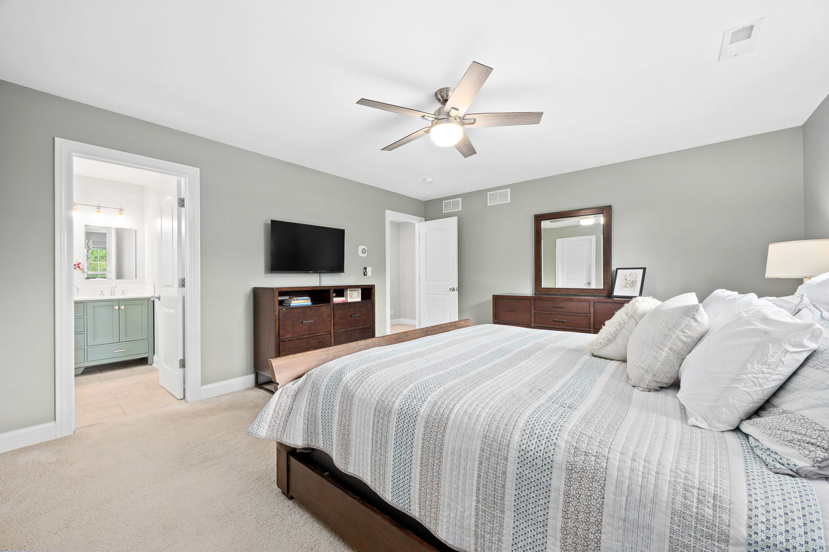 236 S Lincoln Street, Westmont, IL 60559