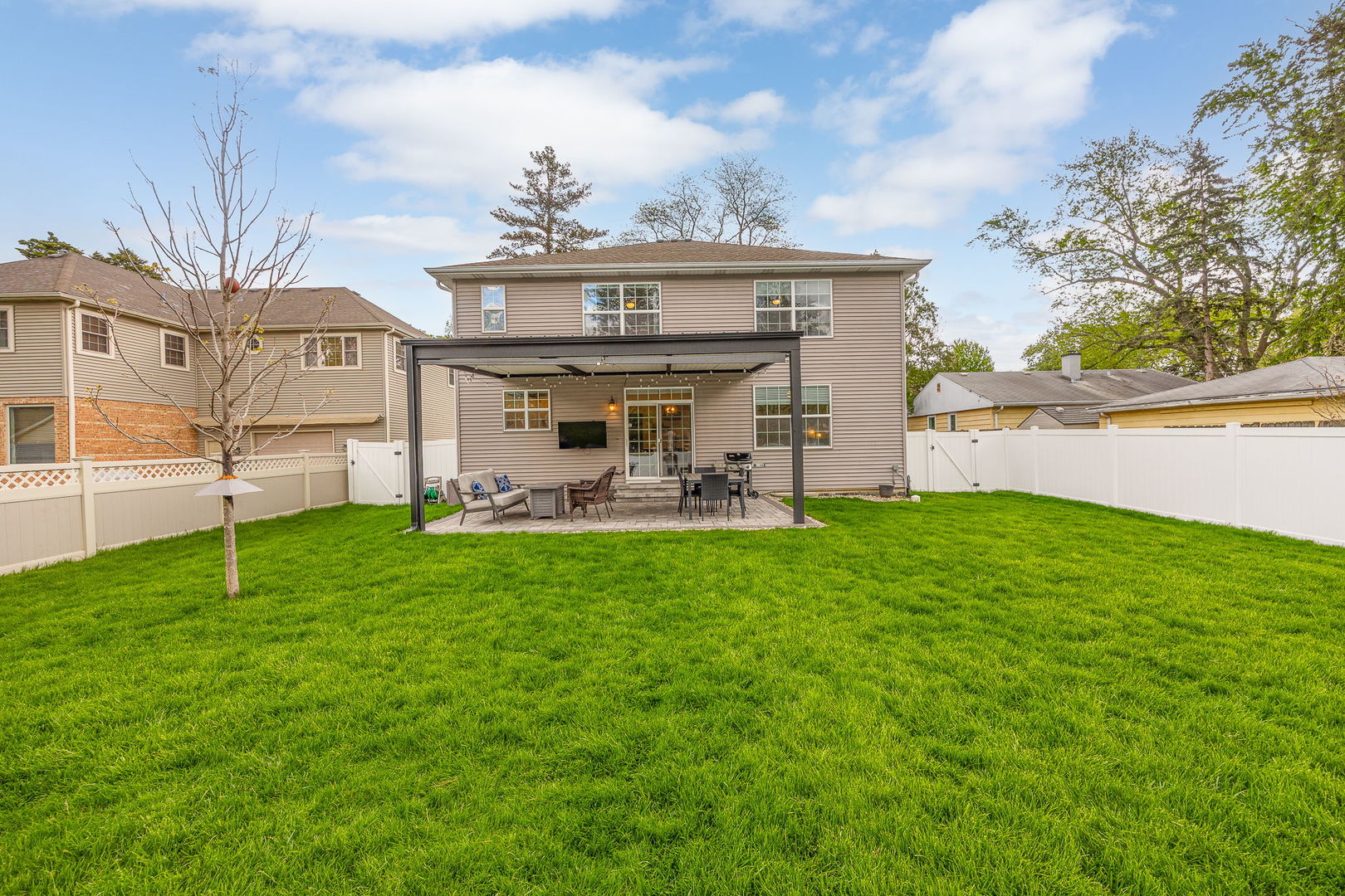 236 S Lincoln Street, Westmont, IL 60559