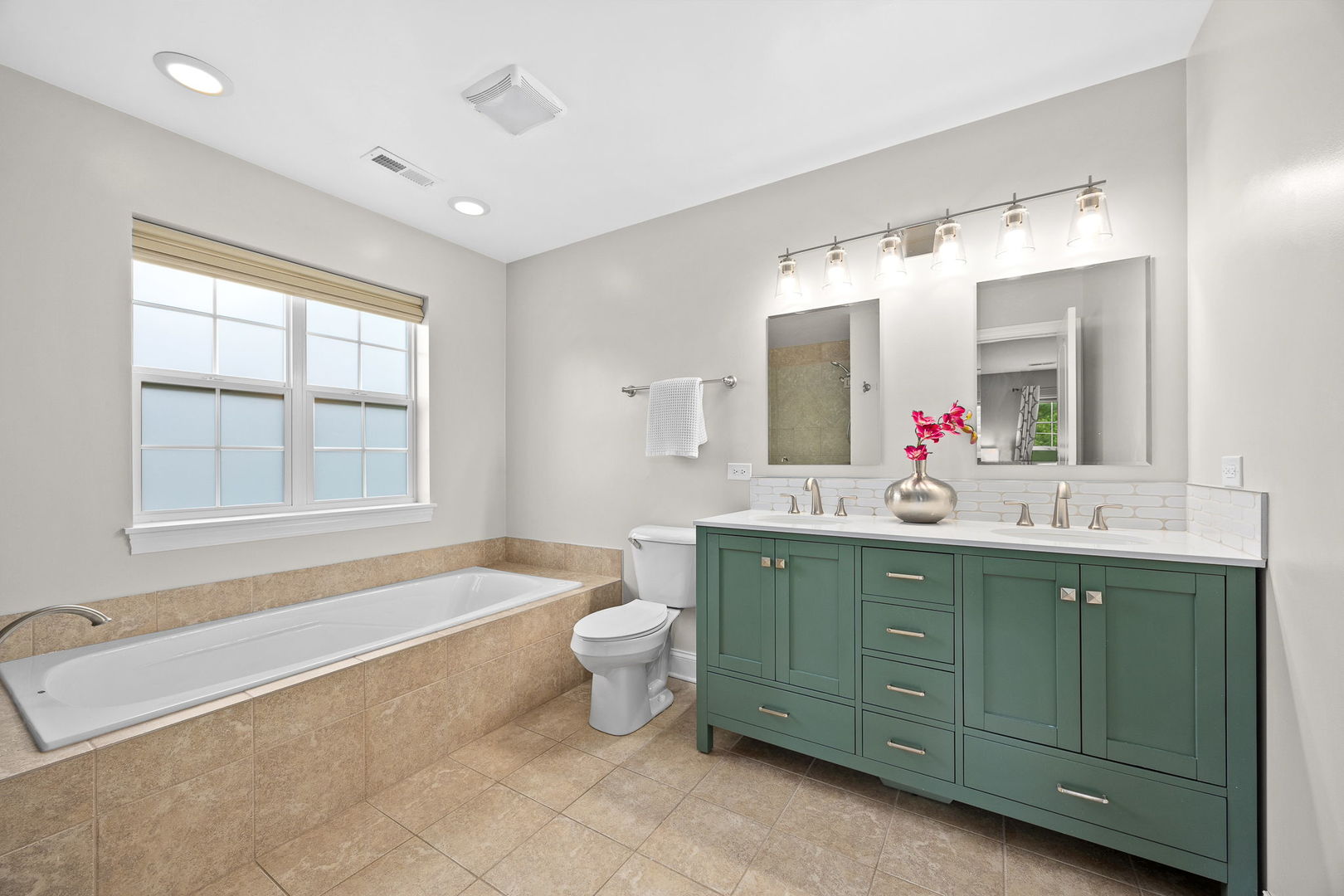 236 S Lincoln Street, Westmont, IL 60559