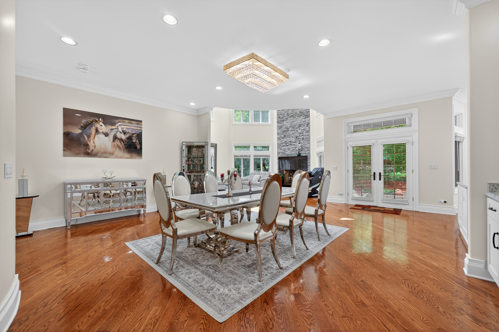 4 Dani Lane, Schaumburg, IL 60173