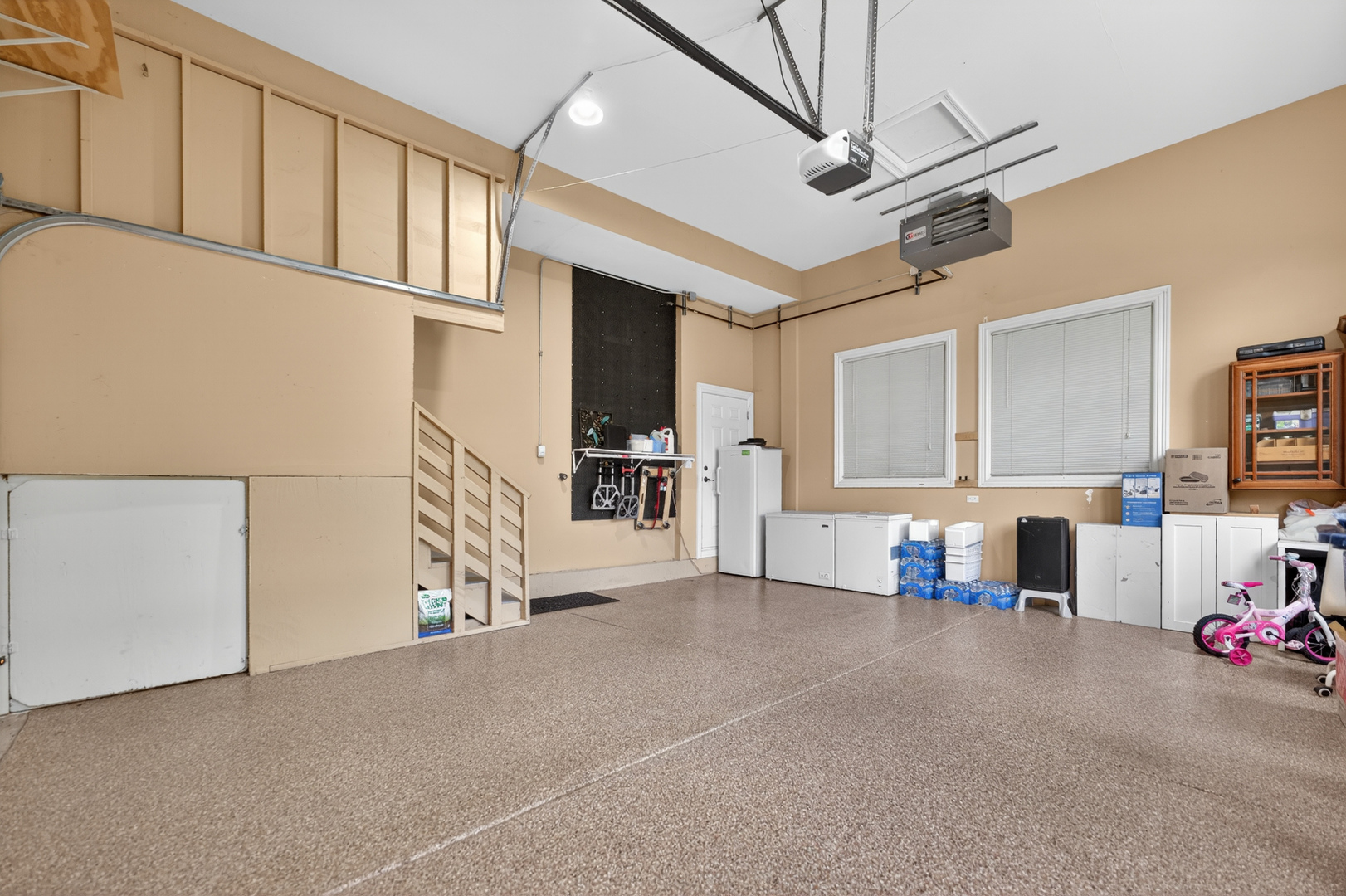 4 Dani Lane, Schaumburg, IL 60173