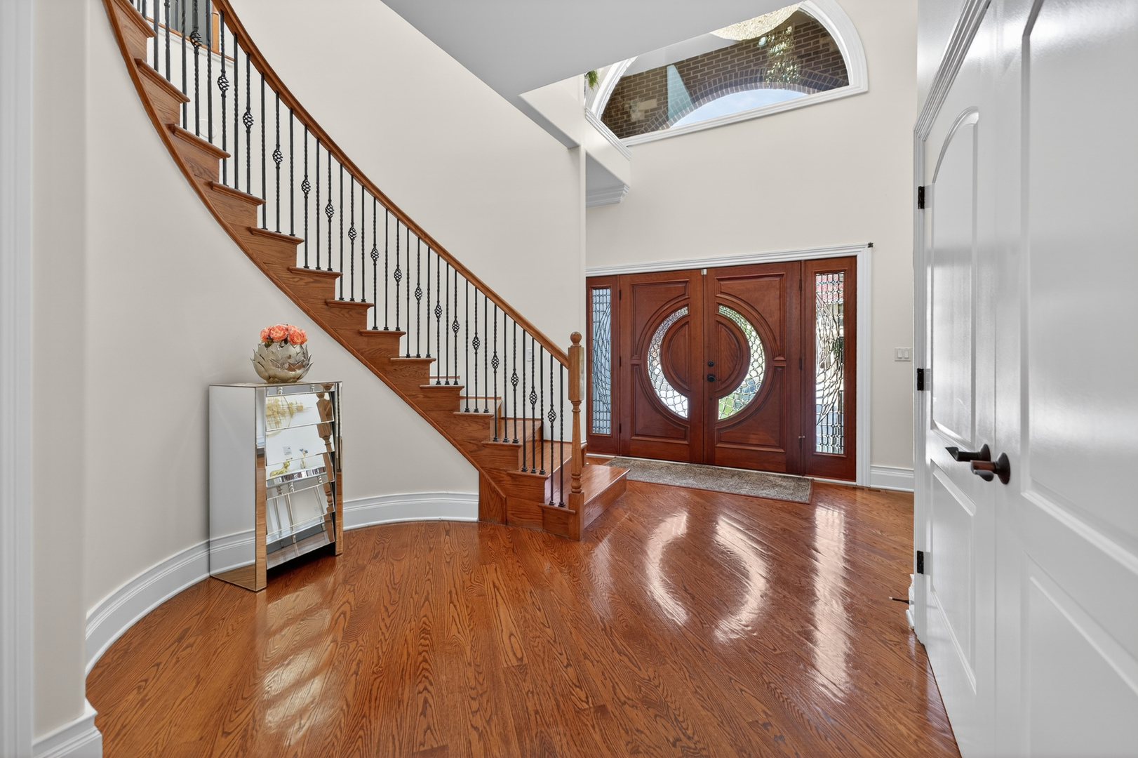 4 Dani Lane, Schaumburg, IL 60173