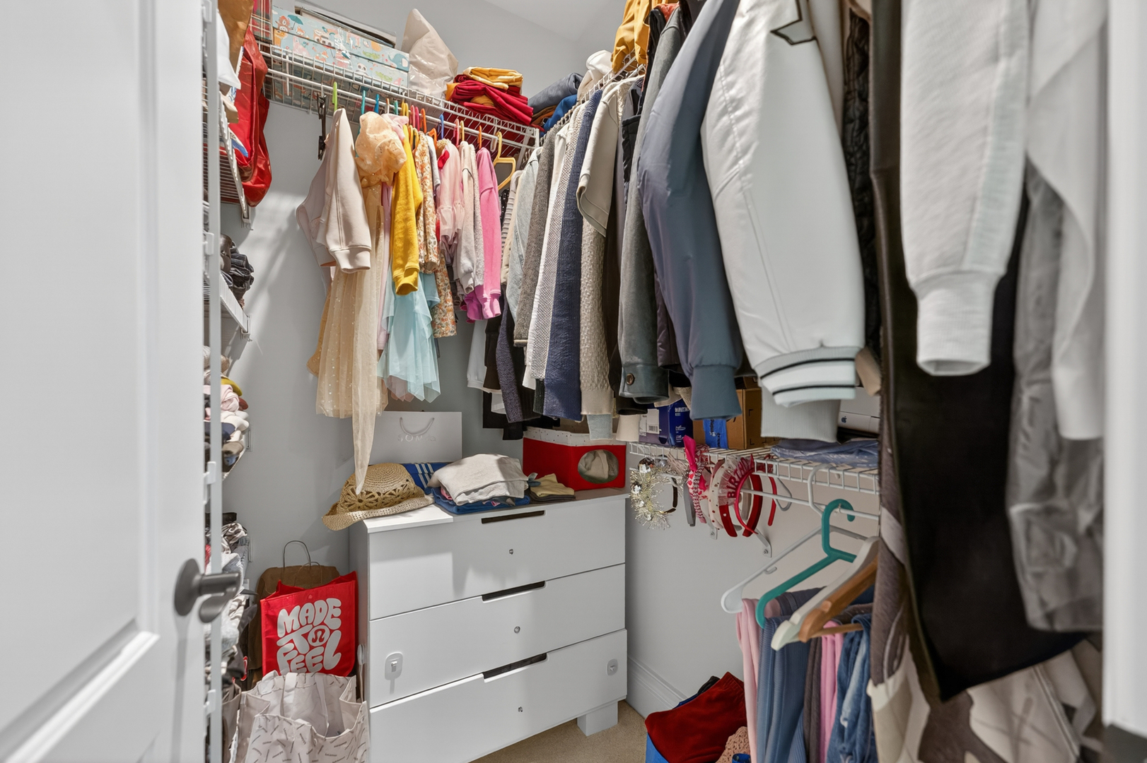 4 Dani Lane, Schaumburg, IL 60173