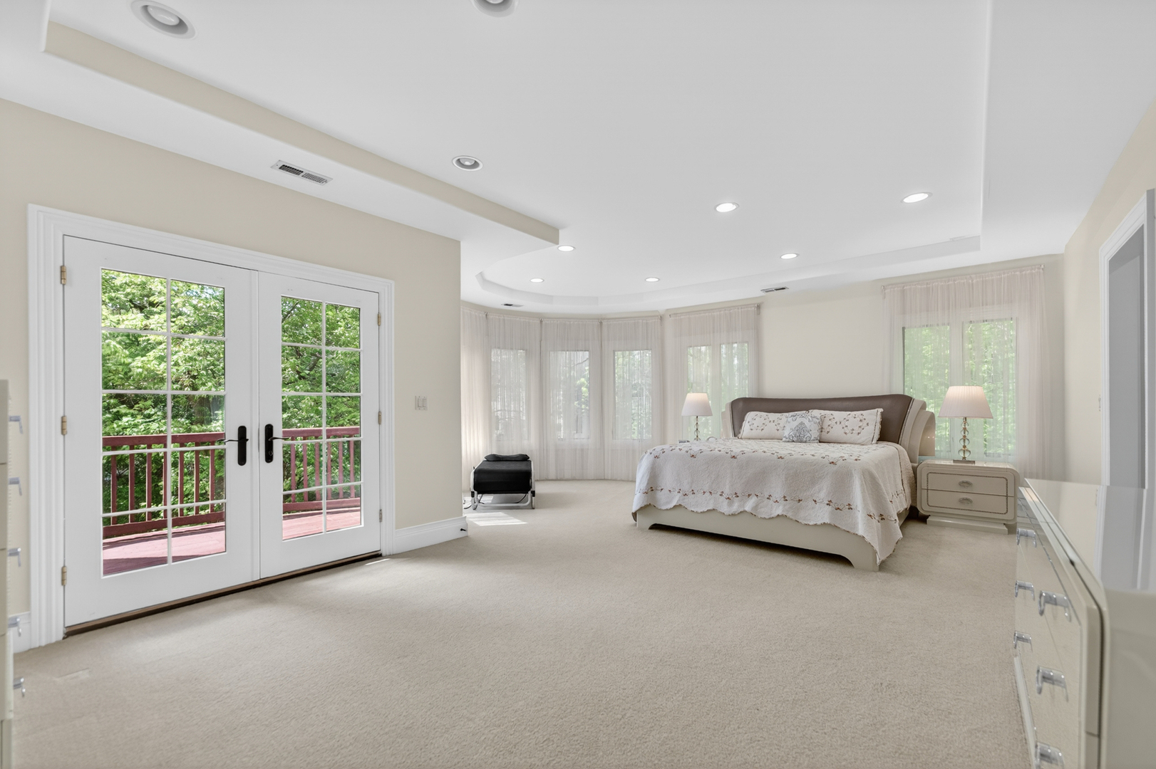 4 Dani Lane, Schaumburg, IL 60173