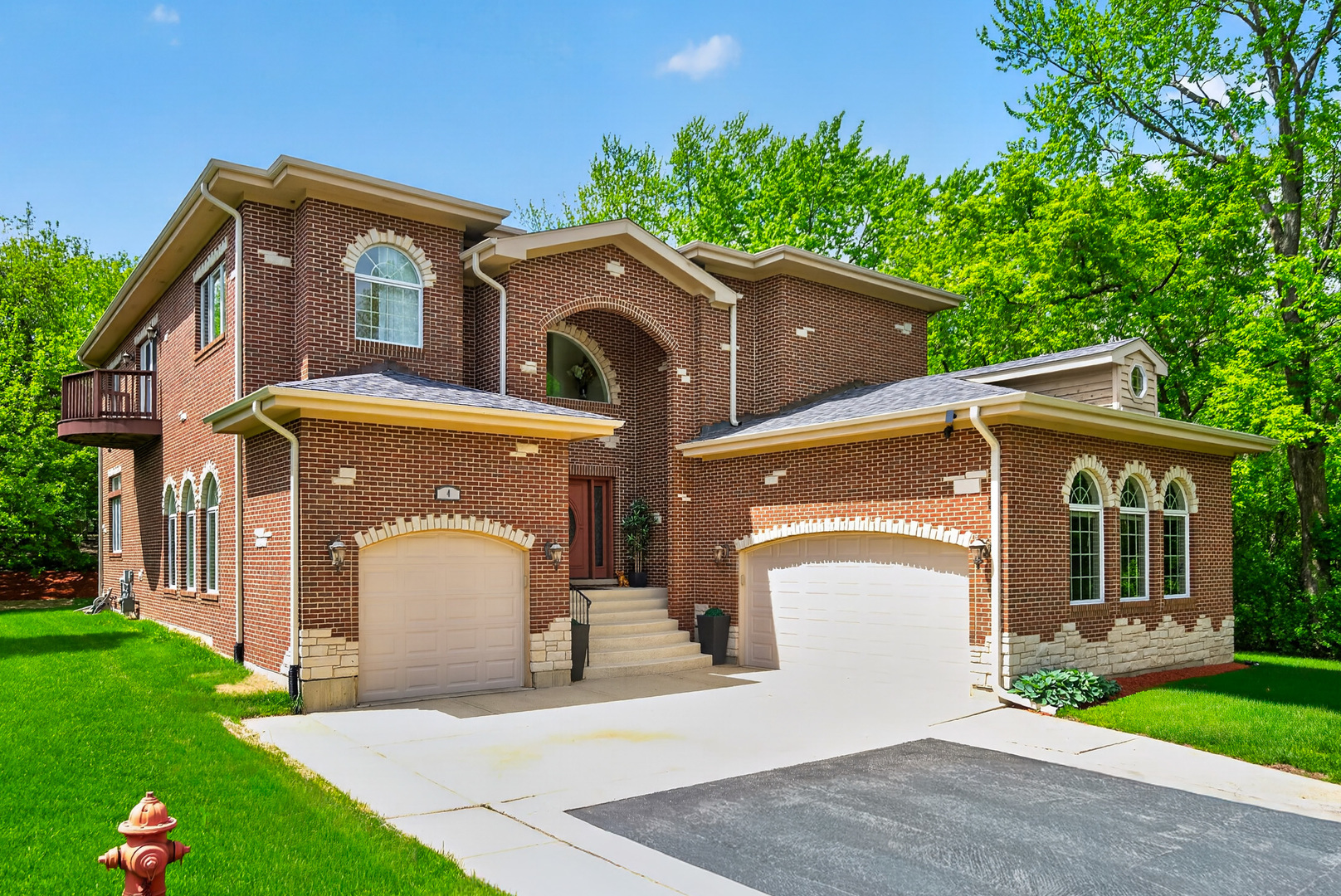 4 Dani Lane, Schaumburg, IL 60173