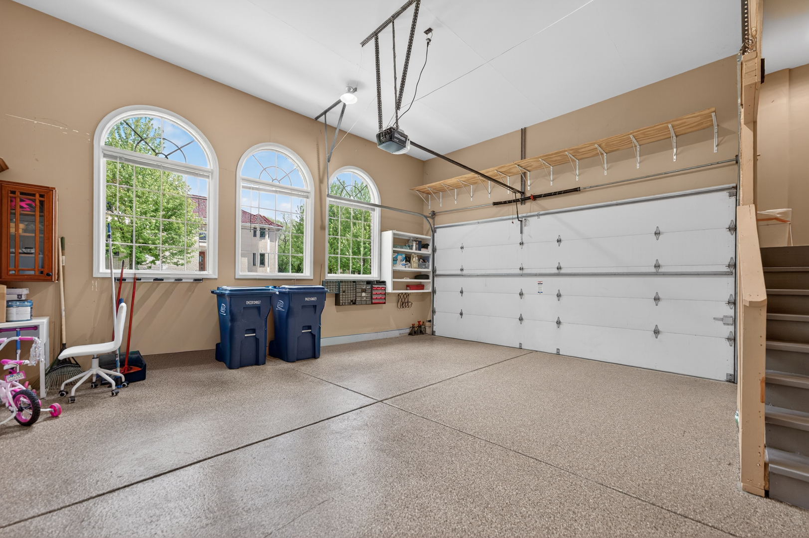 4 Dani Lane, Schaumburg, IL 60173