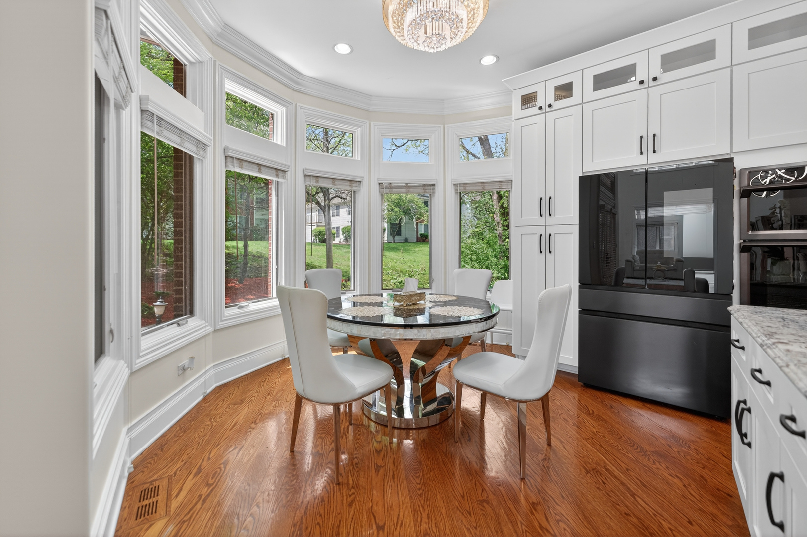 4 Dani Lane, Schaumburg, IL 60173