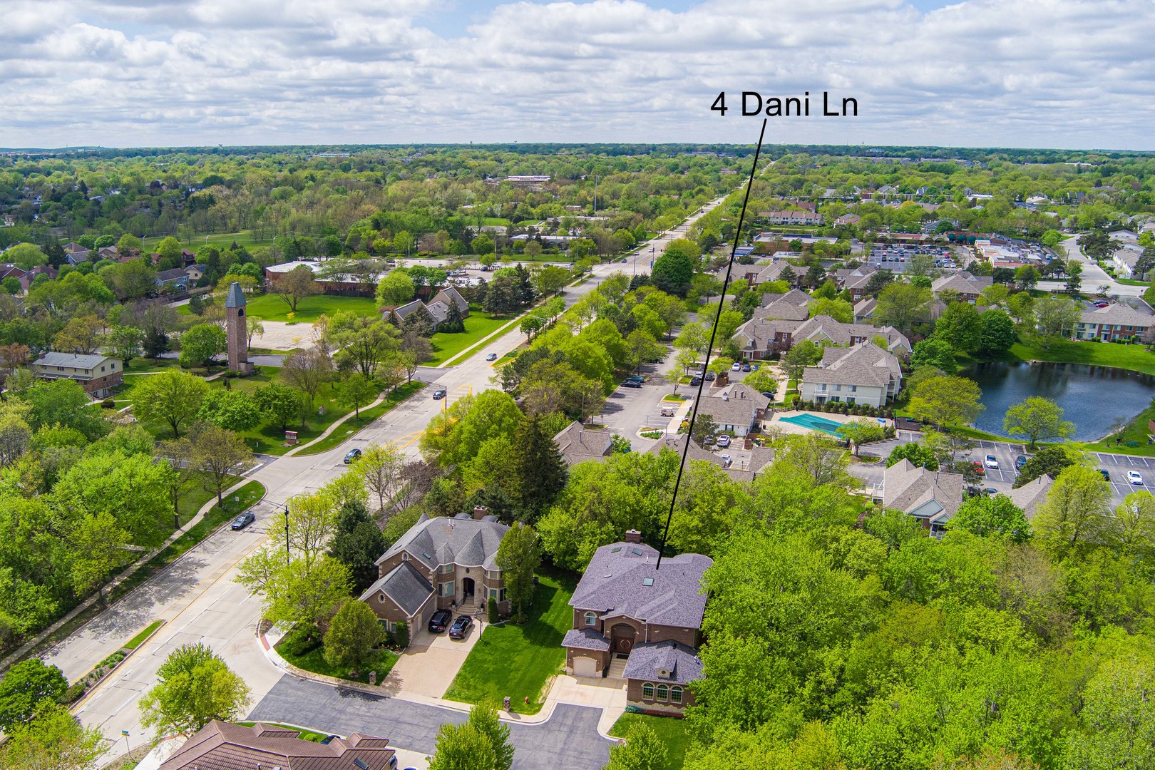 4 Dani Lane, Schaumburg, IL 60173