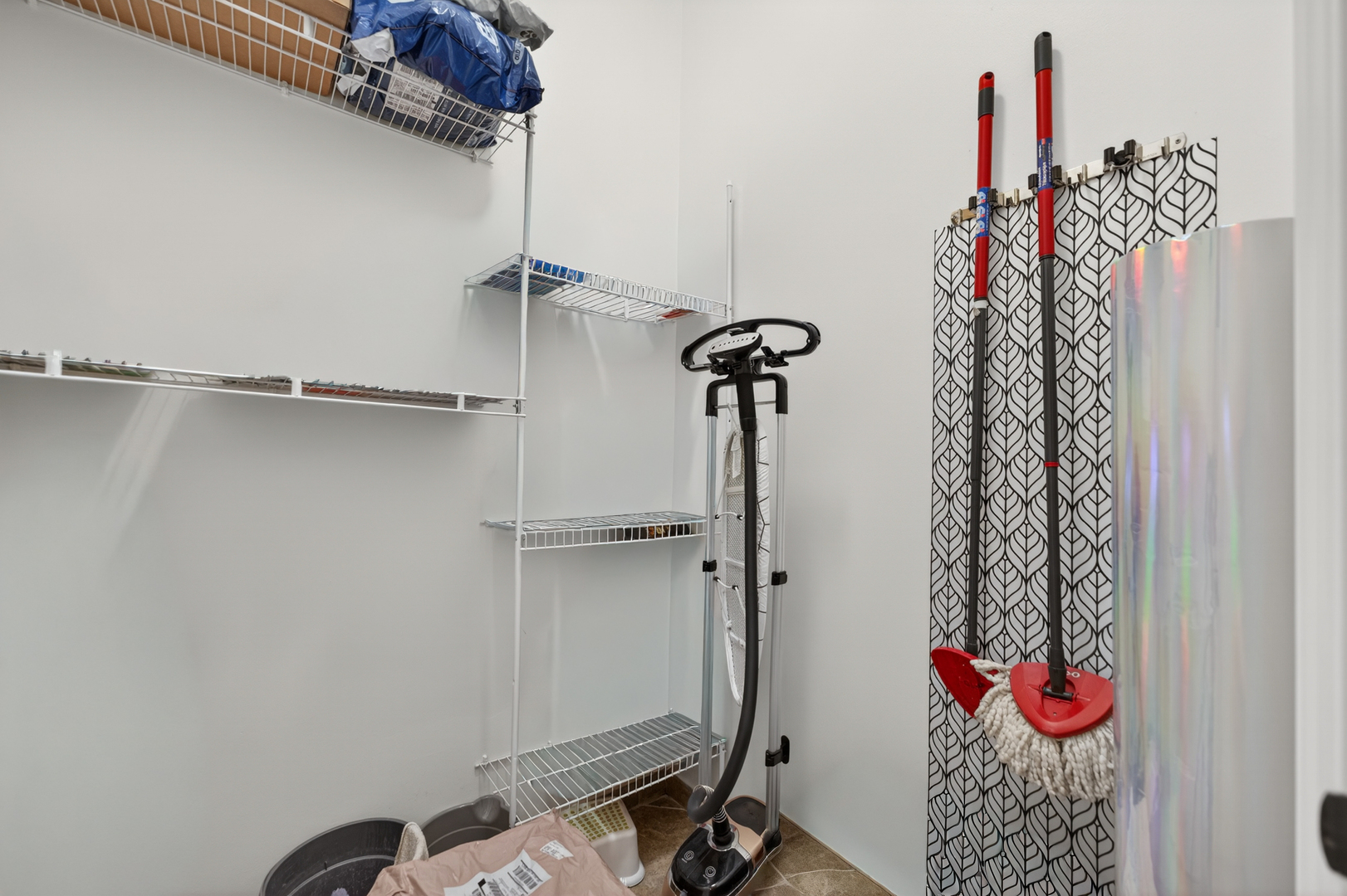 4 Dani Lane, Schaumburg, IL 60173