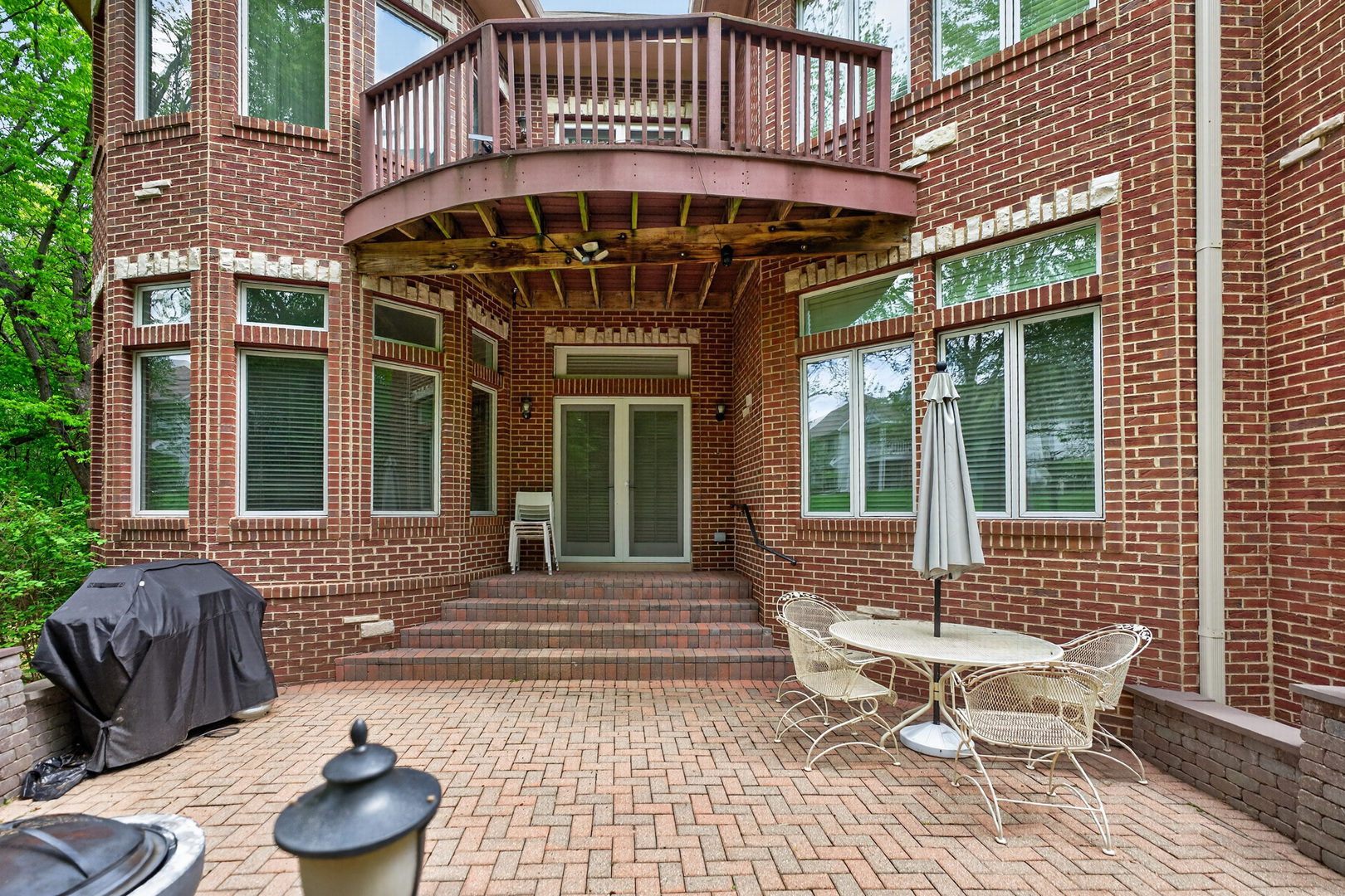 4 Dani Lane, Schaumburg, IL 60173