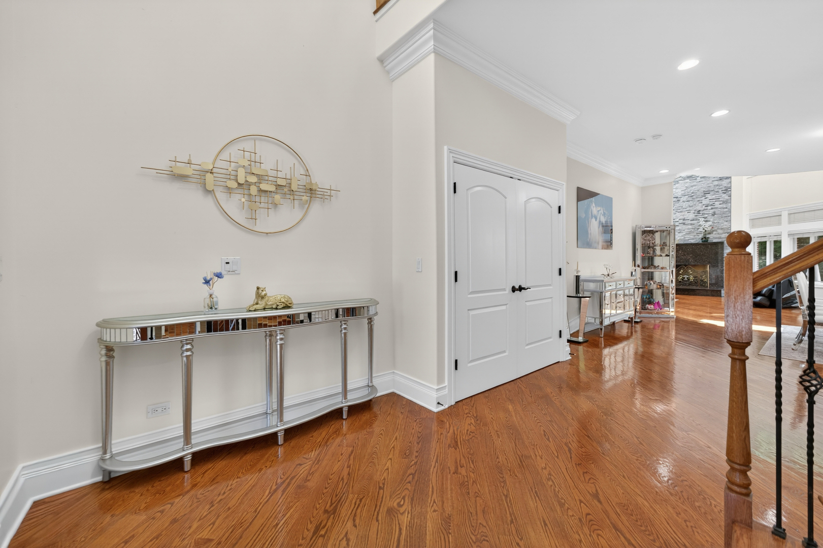 4 Dani Lane, Schaumburg, IL 60173