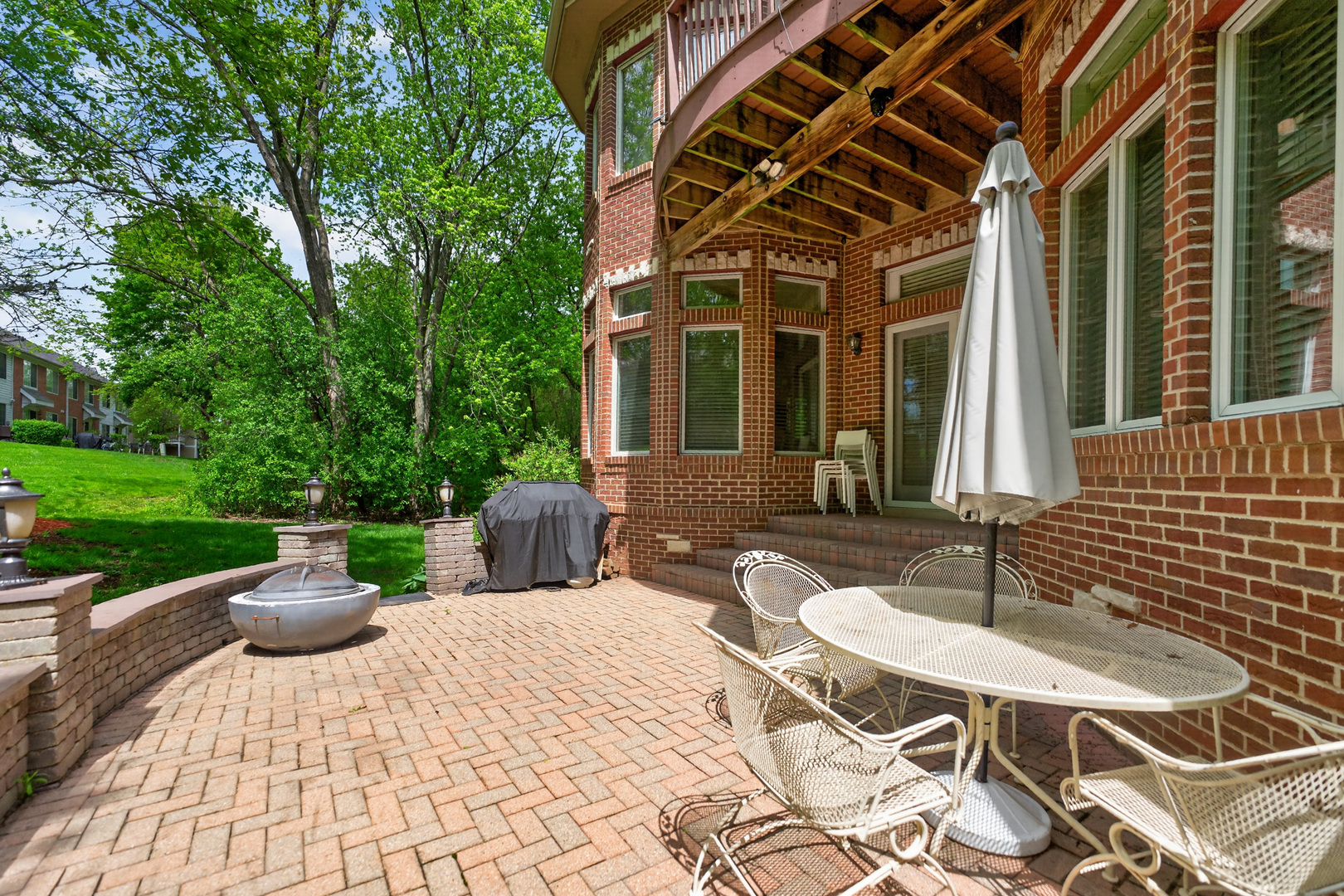 4 Dani Lane, Schaumburg, IL 60173