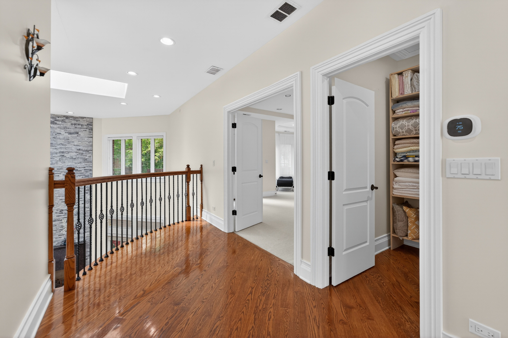 4 Dani Lane, Schaumburg, IL 60173