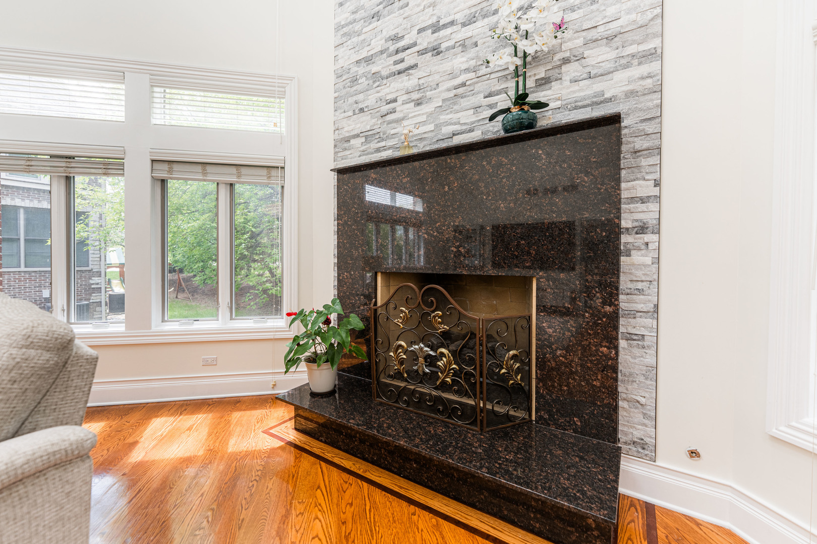 4 Dani Lane, Schaumburg, IL 60173