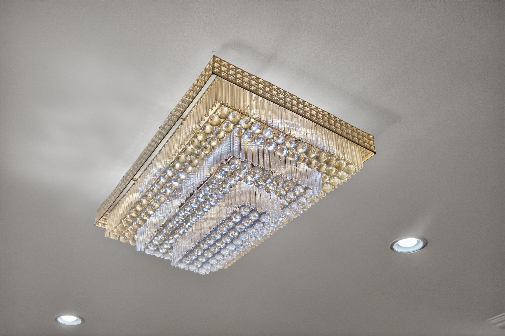 4 Dani Lane, Schaumburg, IL 60173