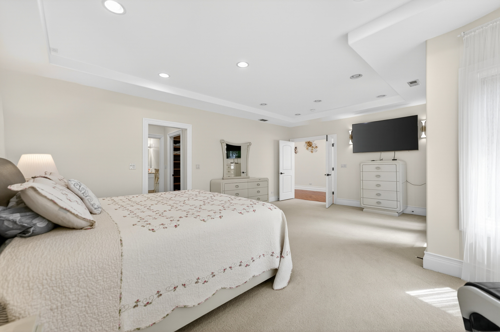 4 Dani Lane, Schaumburg, IL 60173