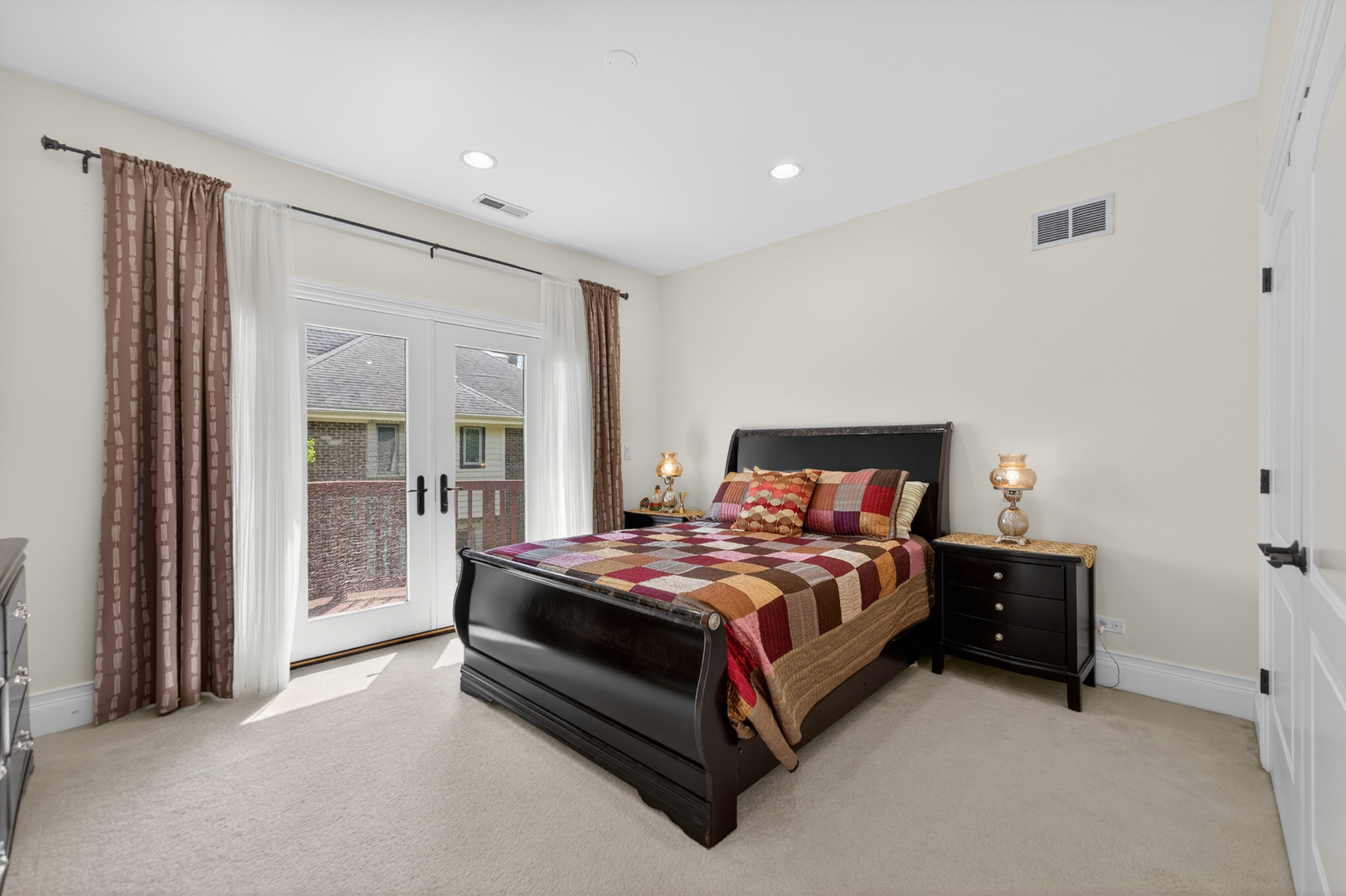 4 Dani Lane, Schaumburg, IL 60173