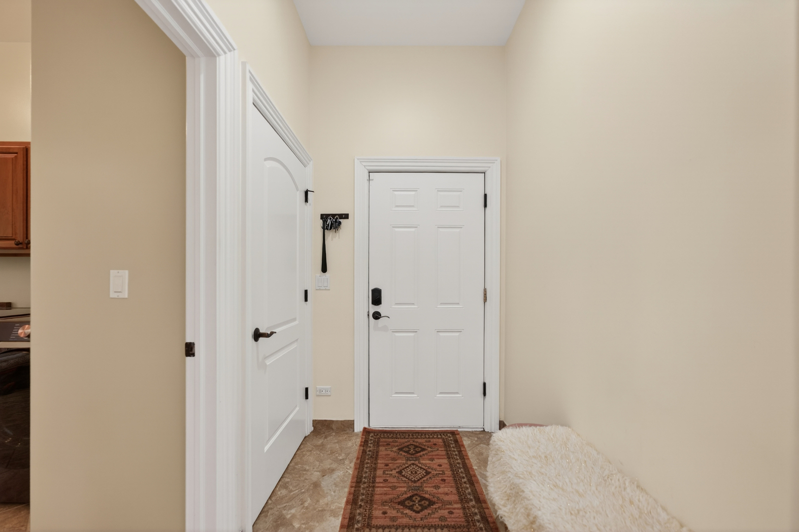 4 Dani Lane, Schaumburg, IL 60173