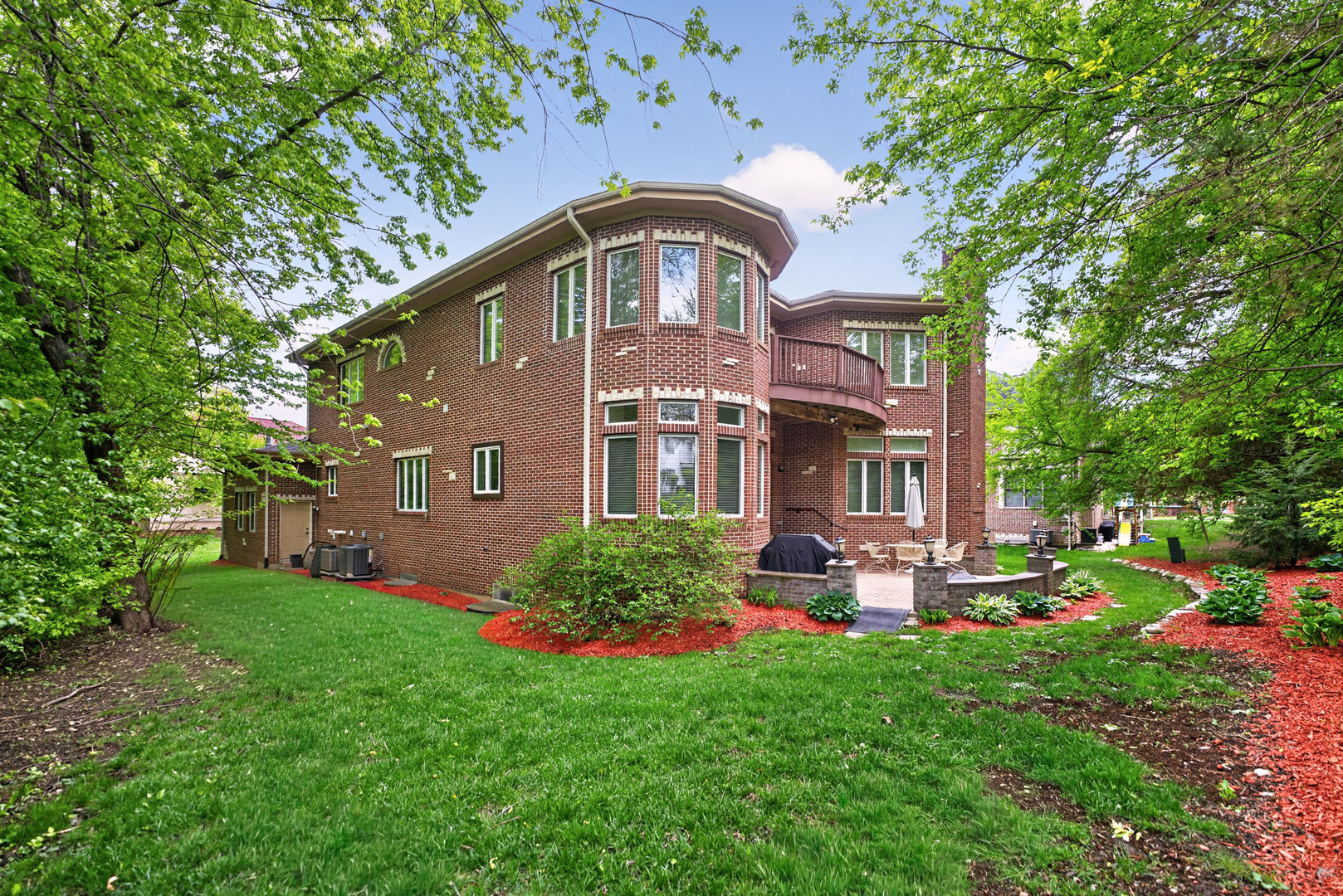 4 Dani Lane, Schaumburg, IL 60173