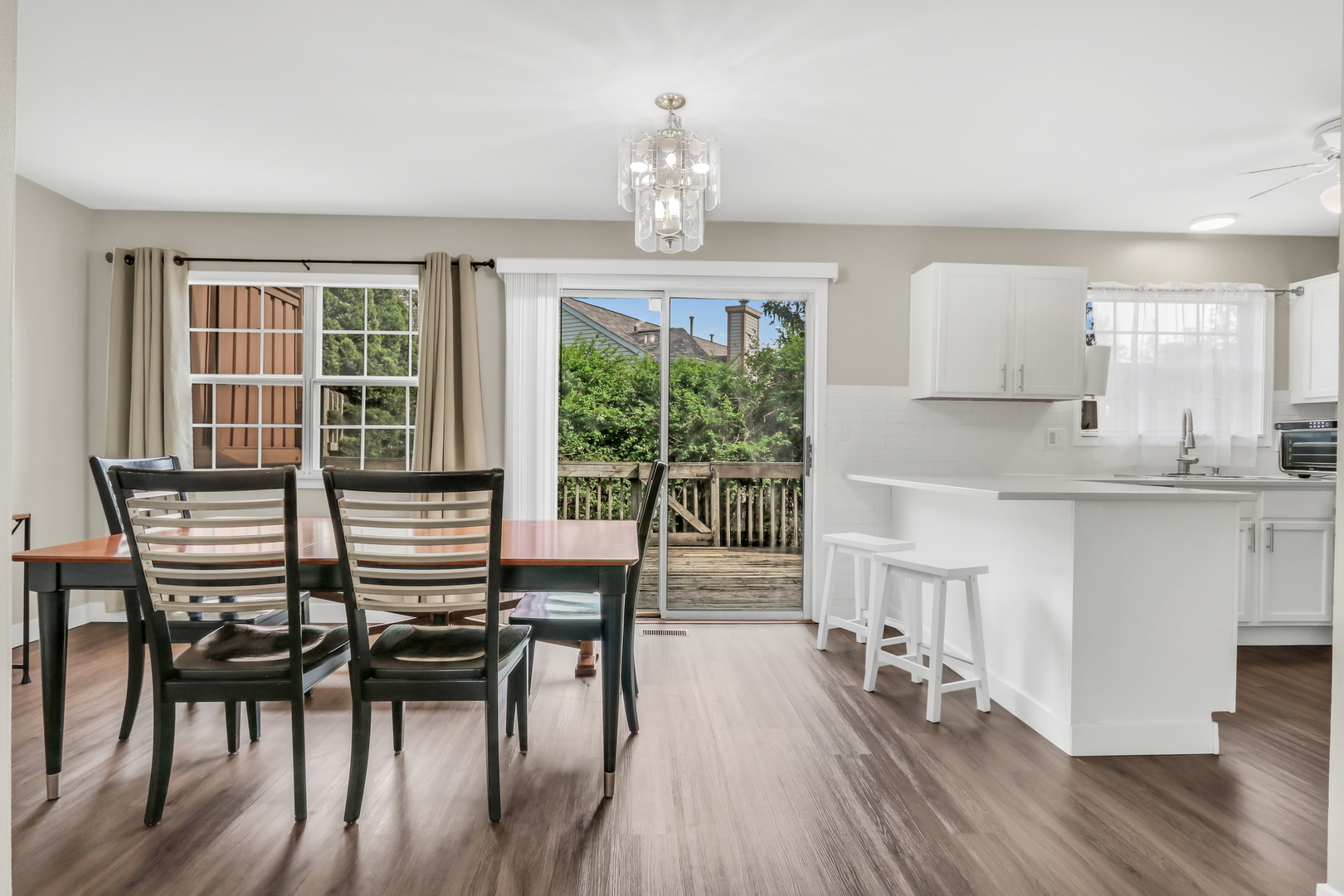 565 Ascot Lane, Streamwood, IL 60107