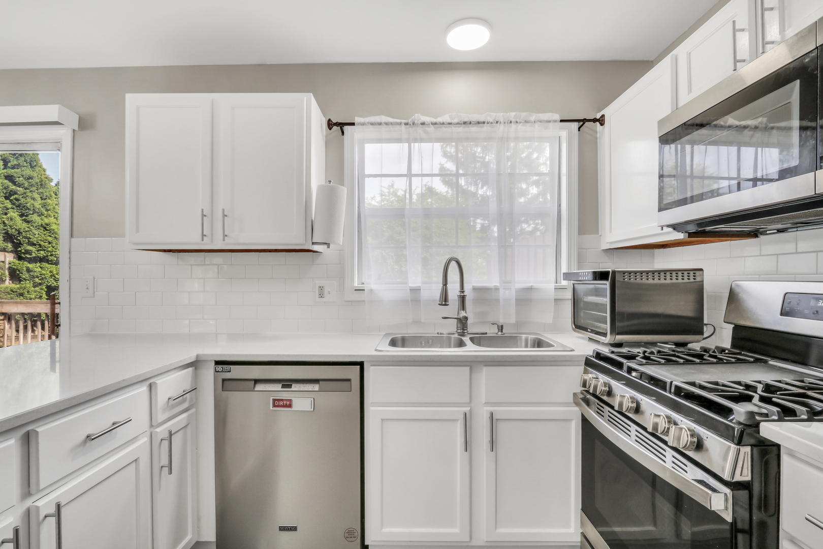 565 Ascot Lane, Streamwood, IL 60107