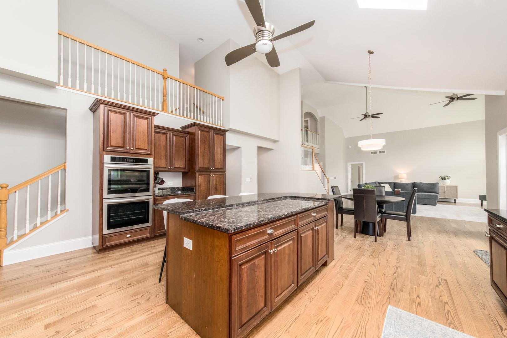 4736 DEVON Avenue, Lisle, IL 60532