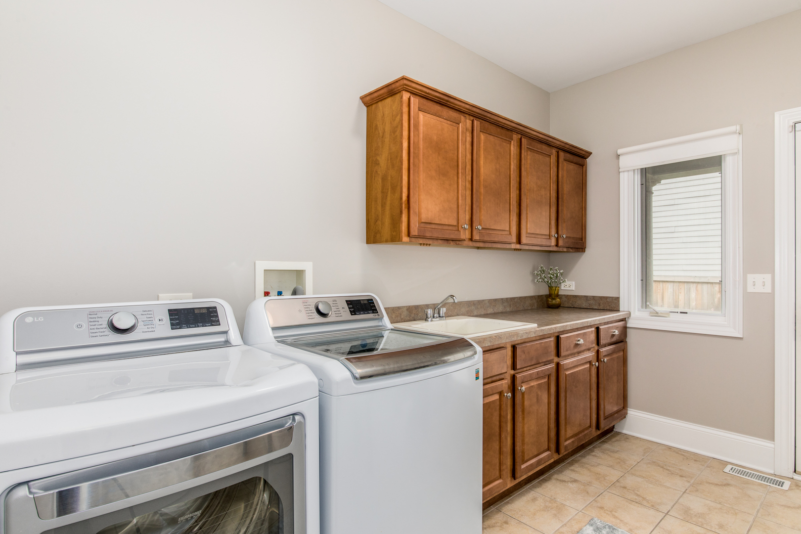 4736 DEVON Avenue, Lisle, IL 60532