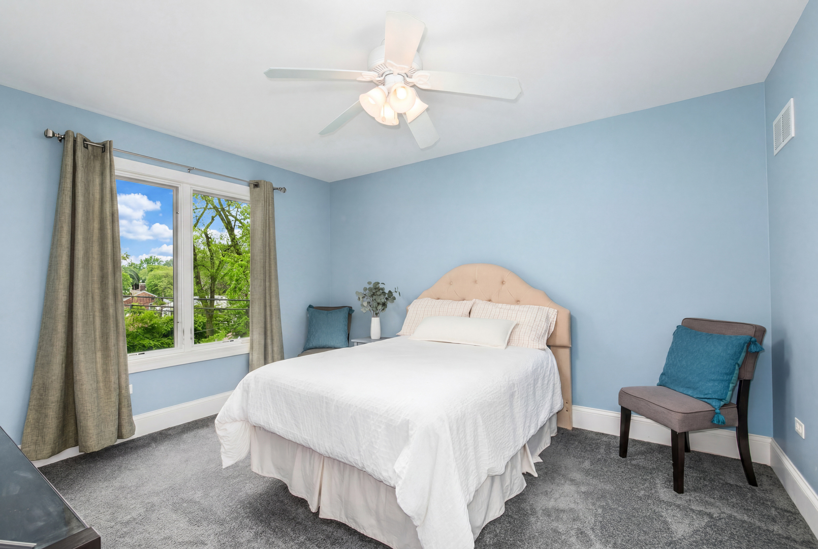 4736 DEVON Avenue, Lisle, IL 60532