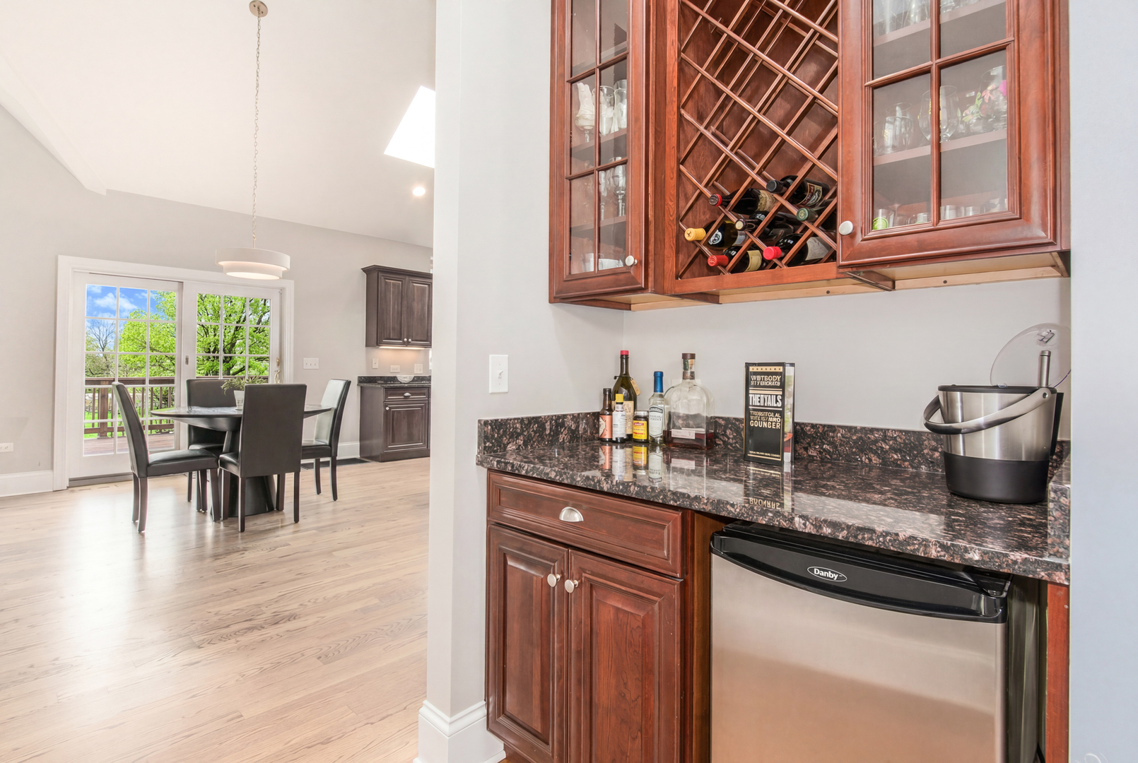 4736 DEVON Avenue, Lisle, IL 60532