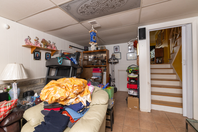 2124 Westview Drive, Des Plaines, IL 60018