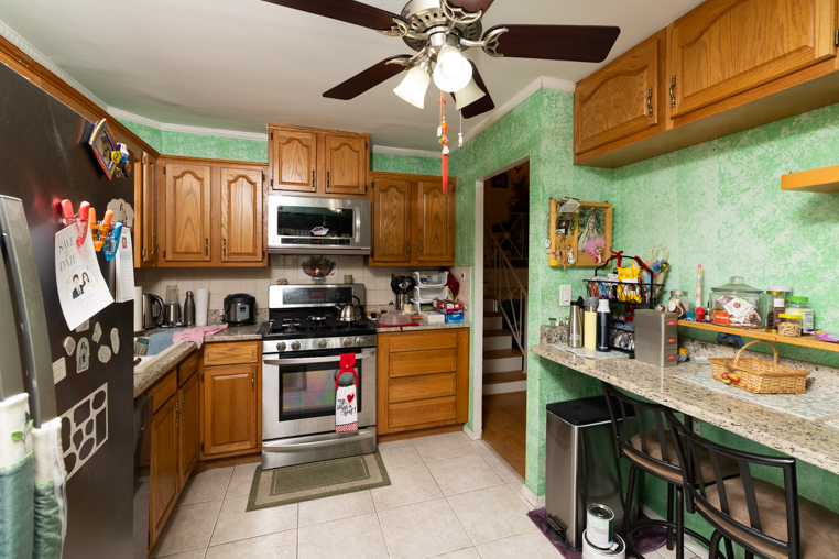 2124 Westview Drive, Des Plaines, IL 60018