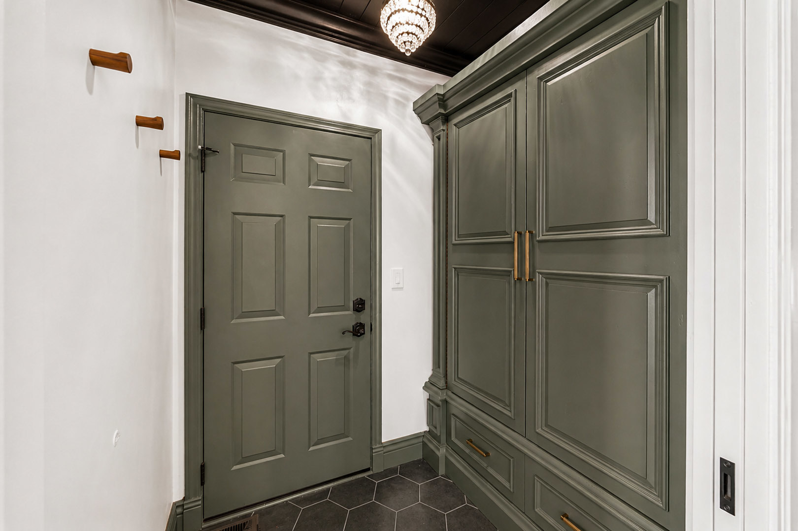 807 Viewpointe Drive, St. Charles, IL 60174