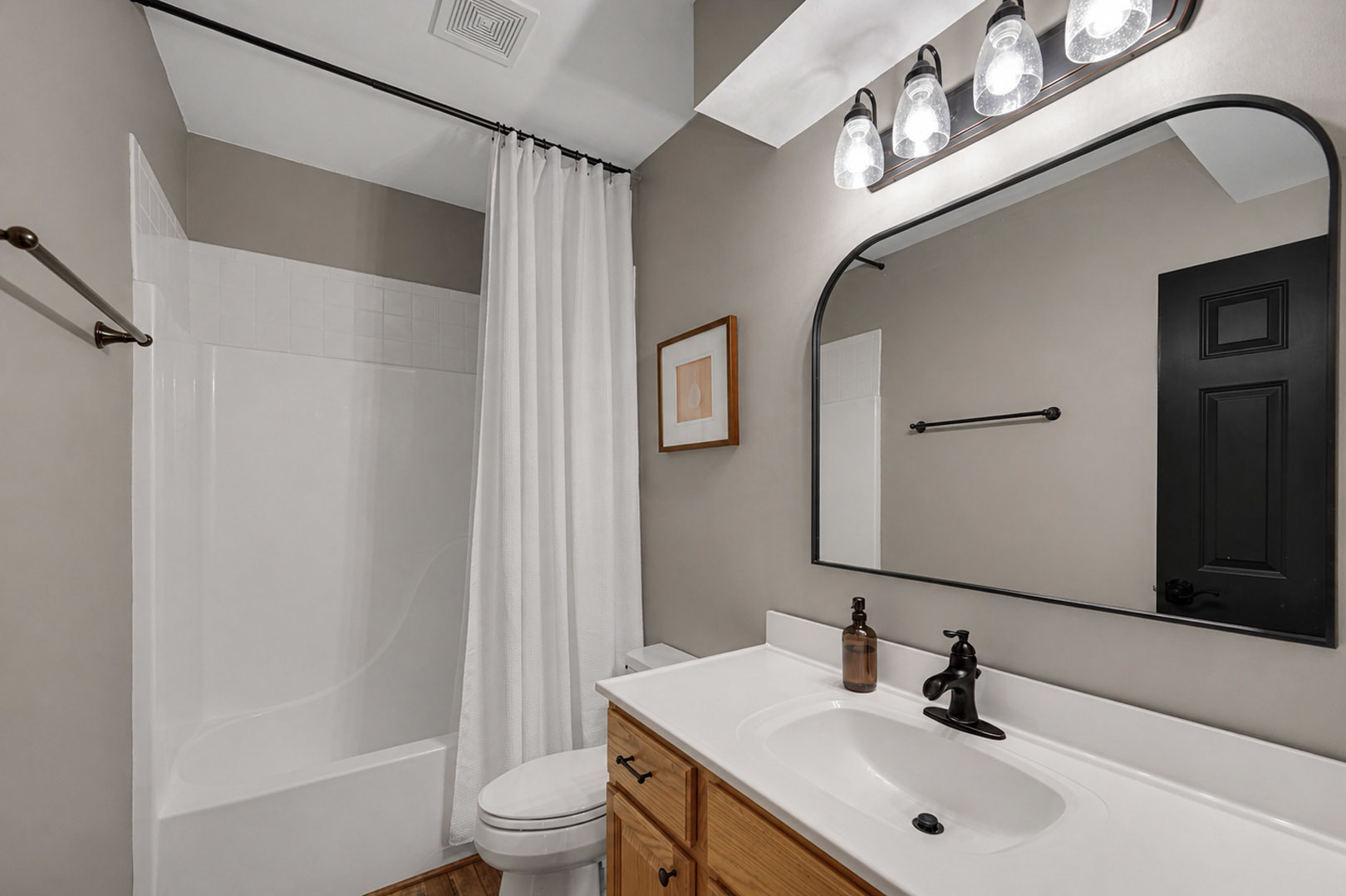 807 Viewpointe Drive, St. Charles, IL 60174